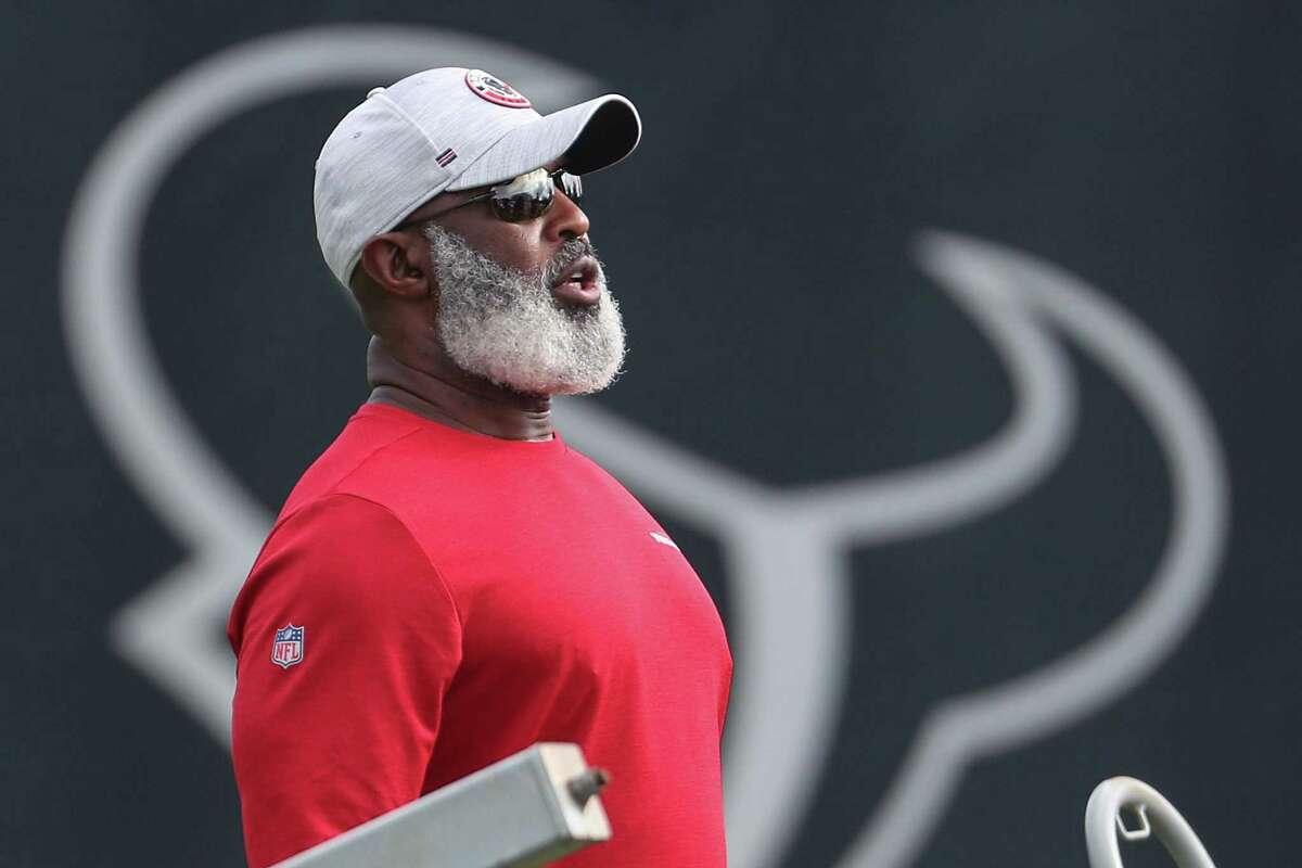 Houston Texans defensive coordinator Lovie Smith is expected to be promoted to the head coaching position.