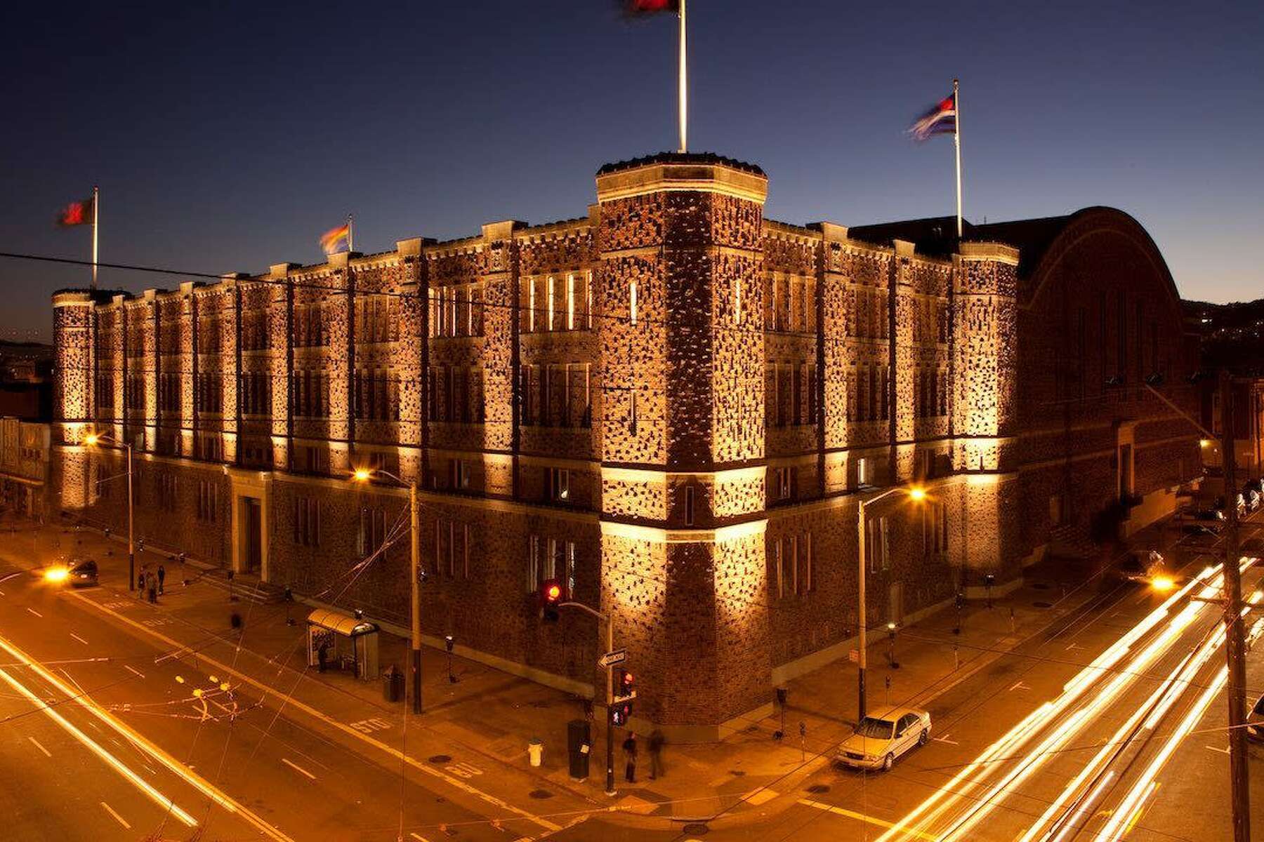 The secrets tucked away in the San Francisco Armory, as told by its former  Kink-y tenants