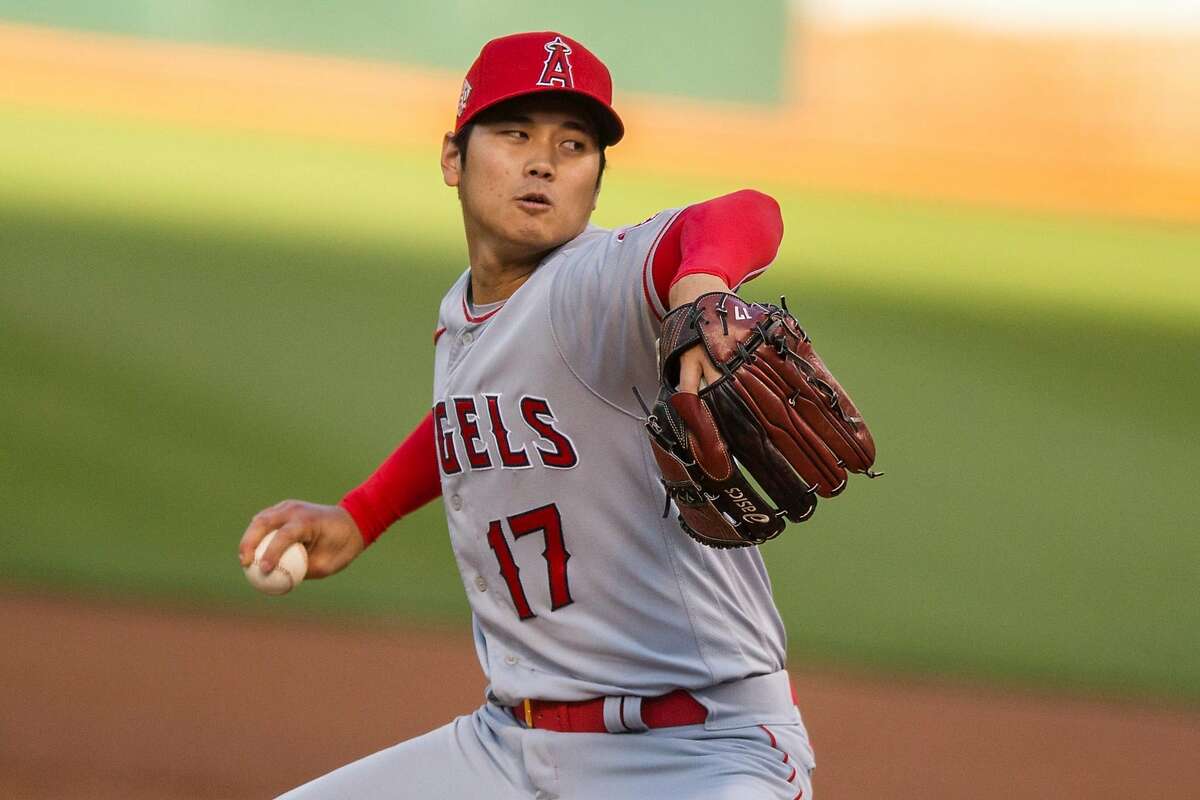 Shohei Ohtani of the Los Angeles Angels gives a thumbs up to News Photo  - Getty Images