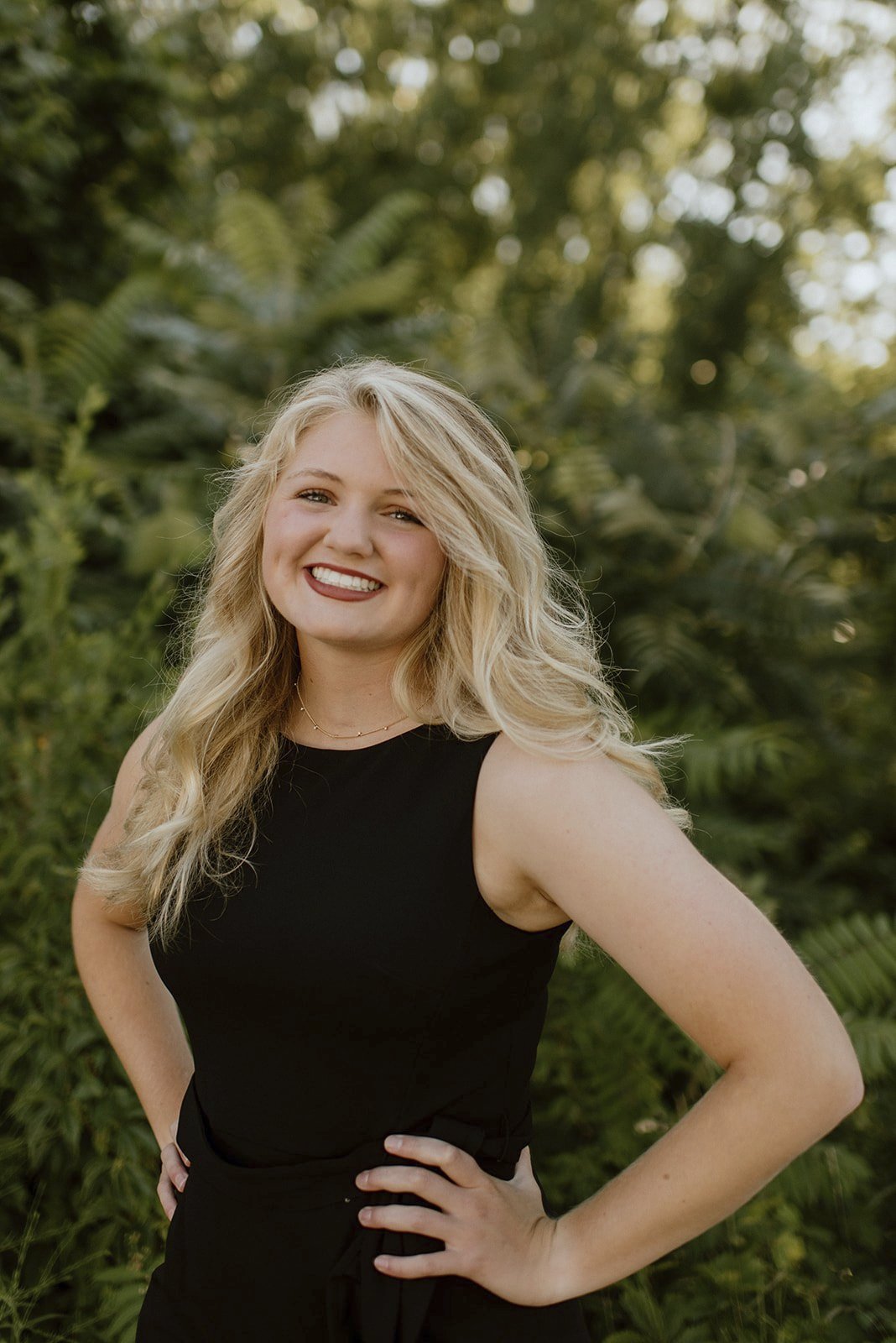 Two Laker seniors receive Laker's Hueschen Scholarship - Vimarsana News