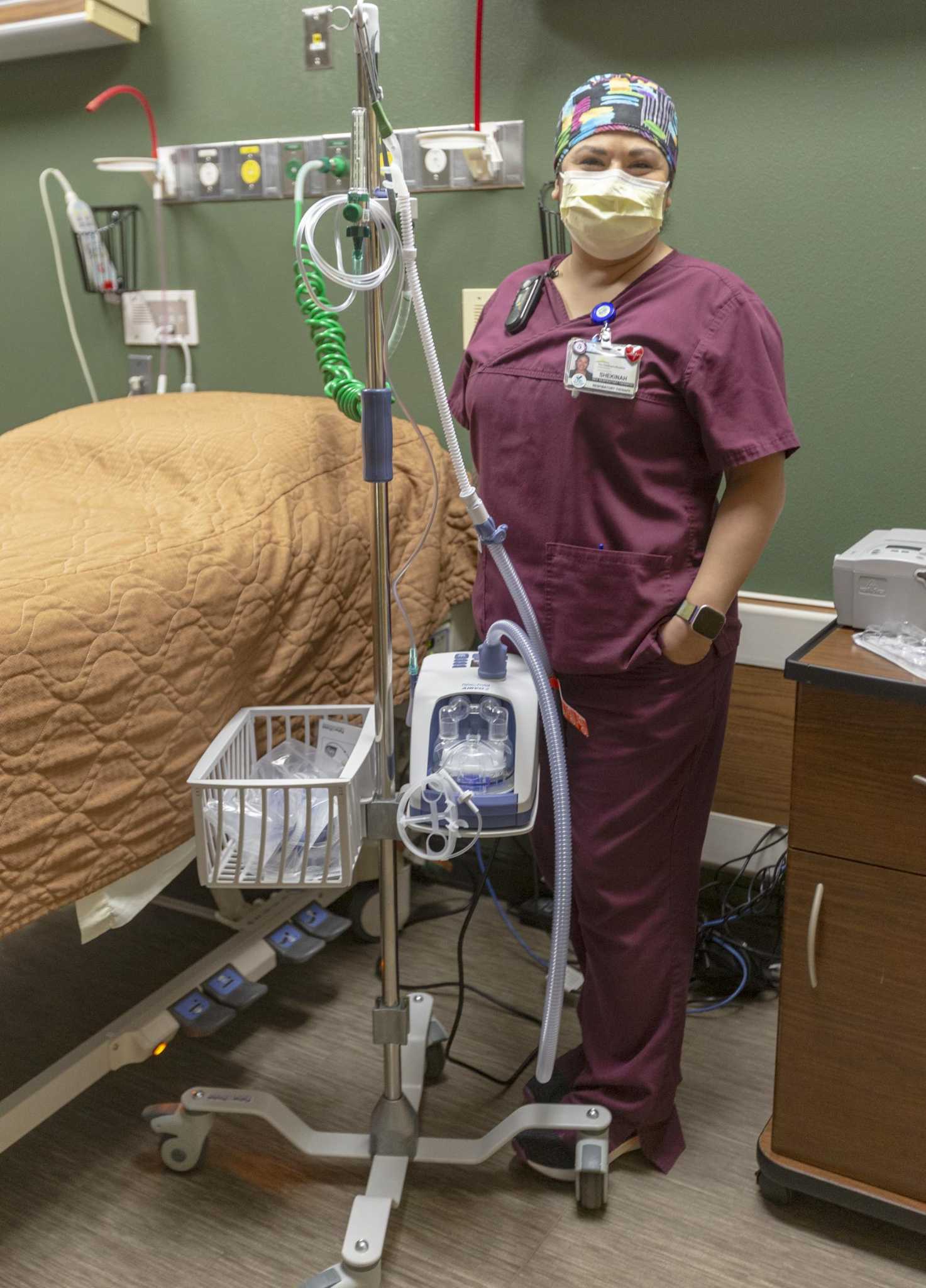 Respiratory therapist saves her mother during COVID19 surge