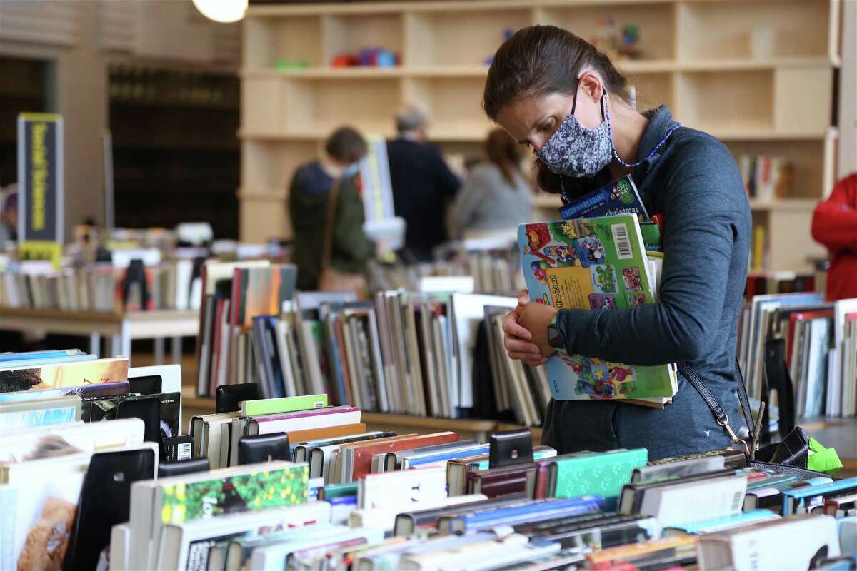 A Great Way To Stock Up Westport Library Host Memorial Day Weekend Book Sale