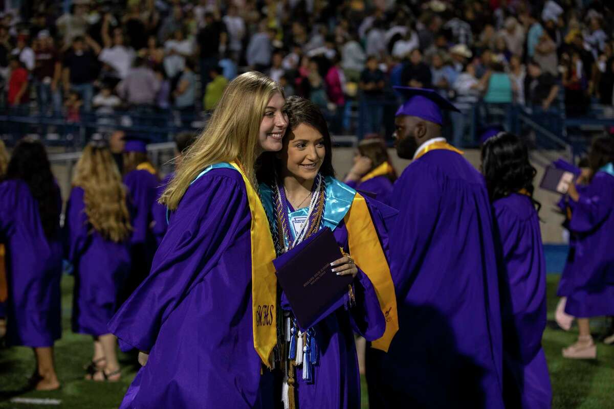 Midland High graduation ceremony