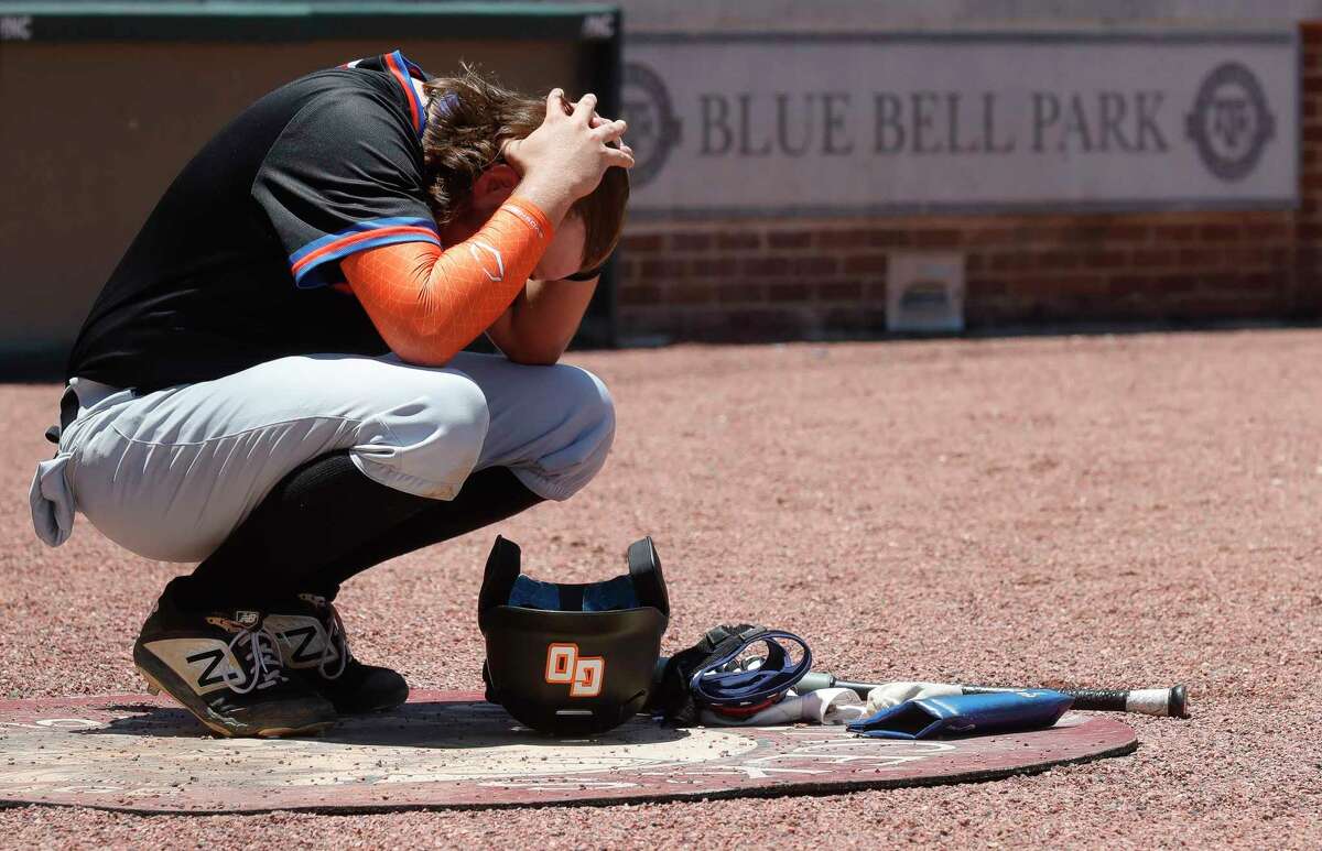 BASEBALL: Barbers Hill completes sweep of Lake Creek