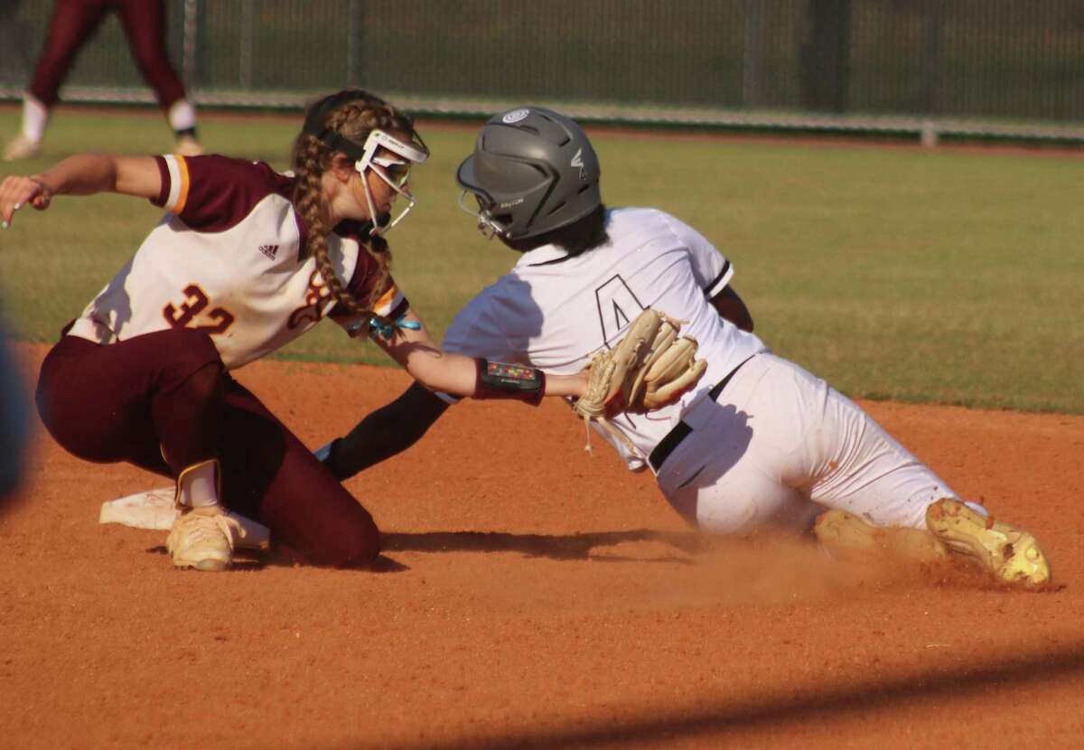 Lady Deer headed to Austin as Region III softball champs