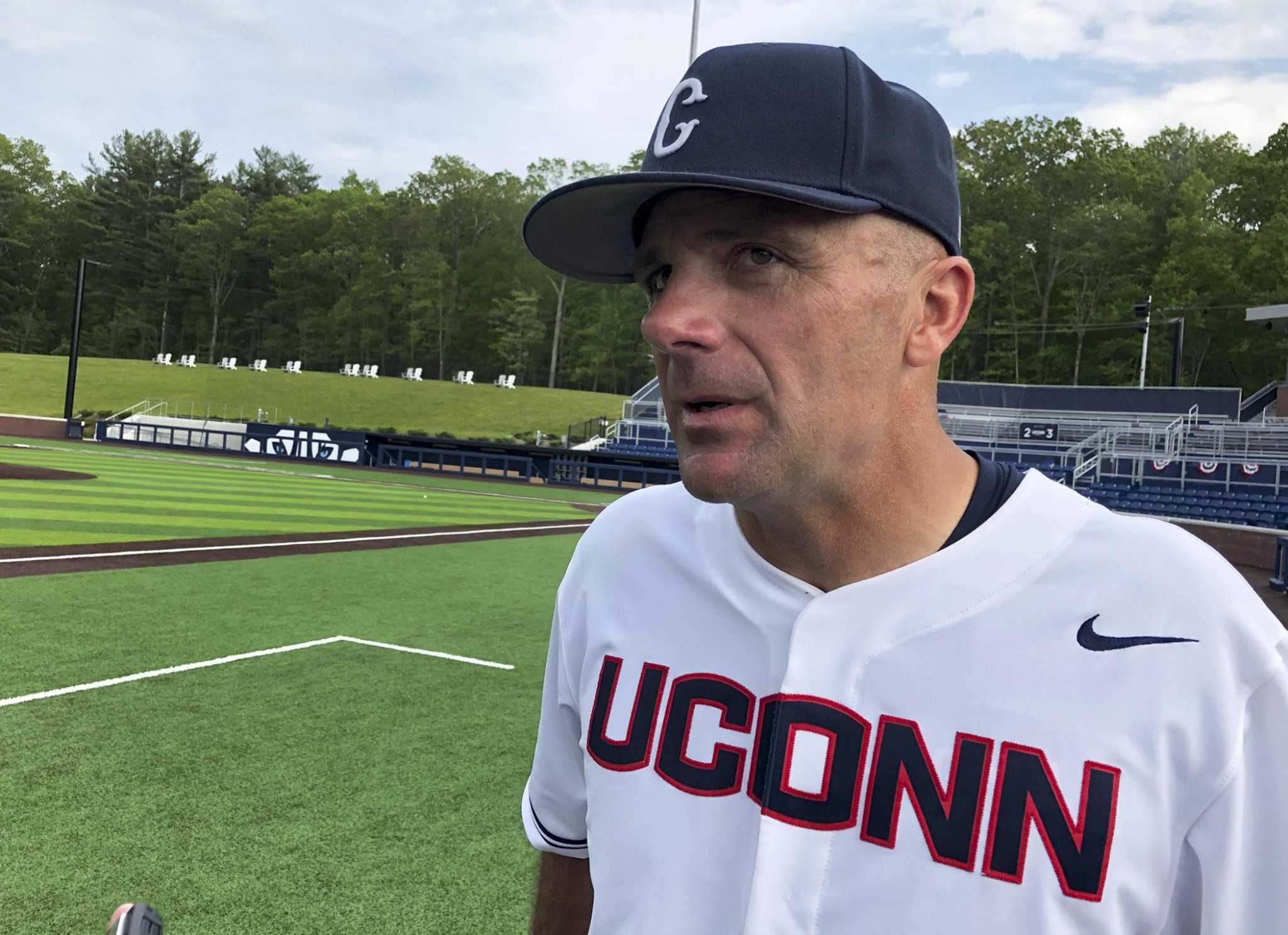 uconn baseball hat