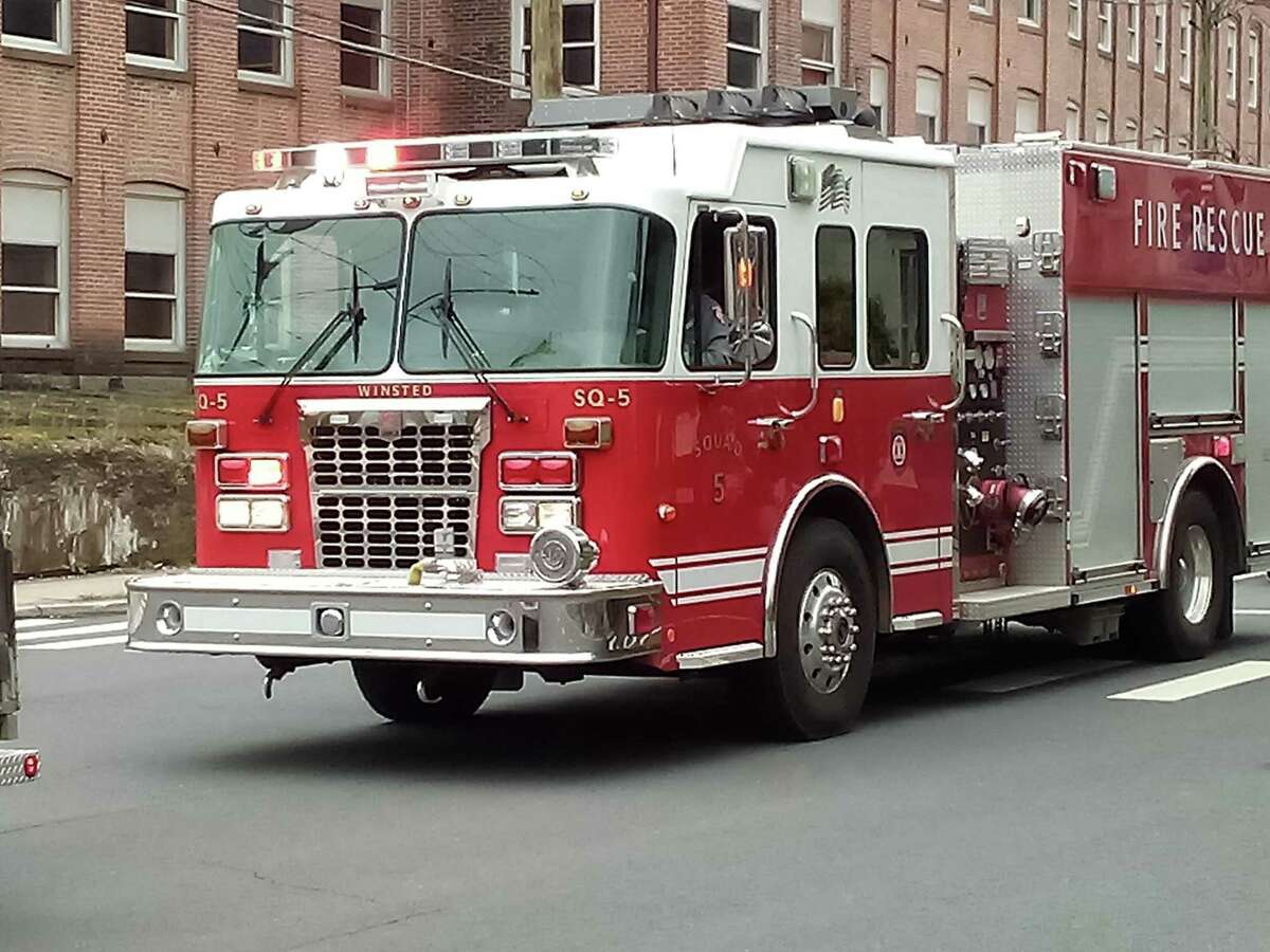 Winsted holds Memorial Day parade, ceremony at East End Park