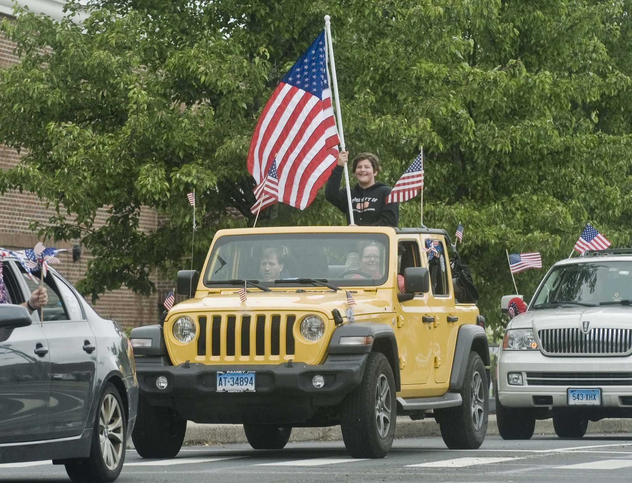 Ridgefield residents revive car parade for Memorial Day