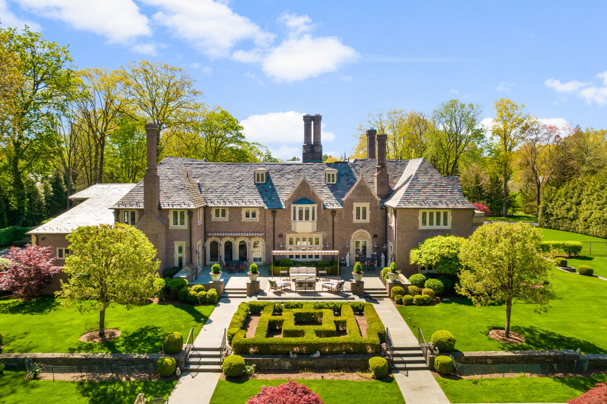 On the market 1920s mansion in Greenwich for nearly 10M