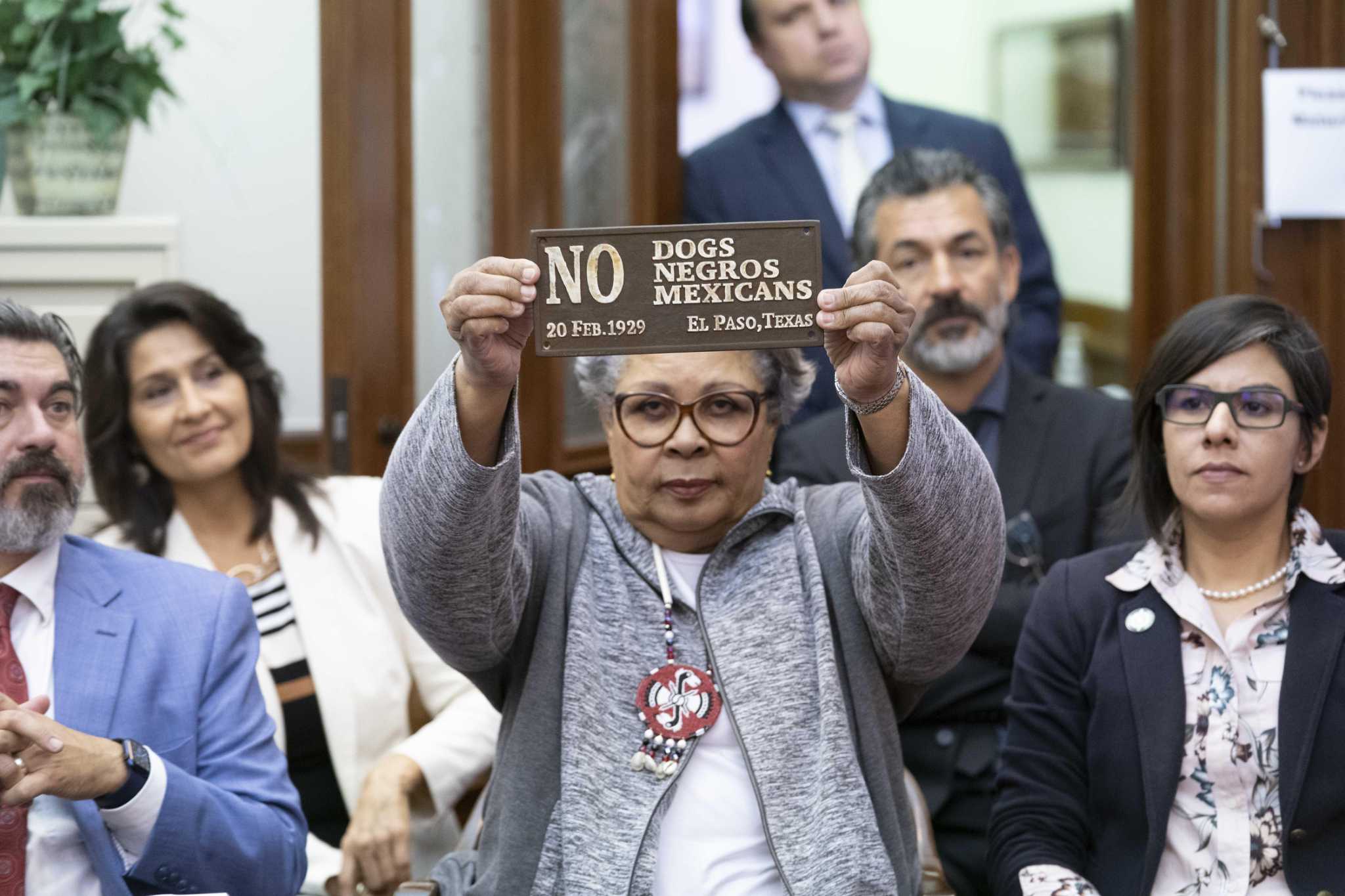 Editorial It’s easier to buy a gun in Texas than to vote. Time to