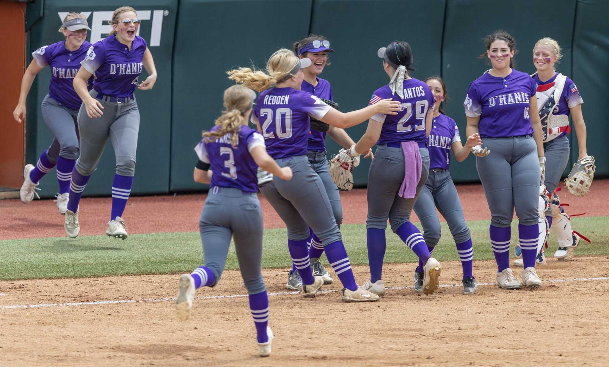 Big inning sparks D’Hanis’ victory over Borden County in UIL state
