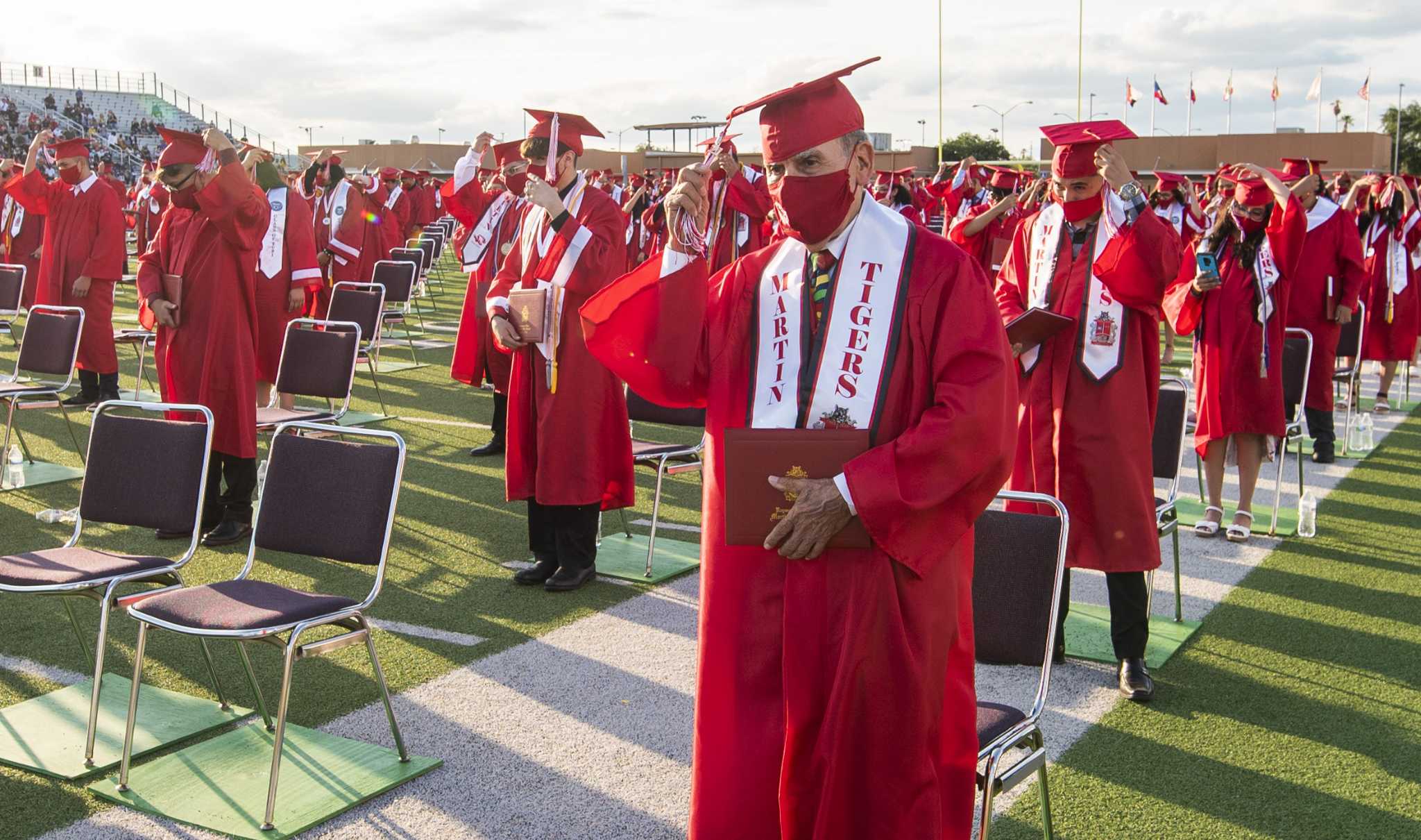 Laredo Independent School District will hold graduation events at Sames Auto Arena - Vimarsana News