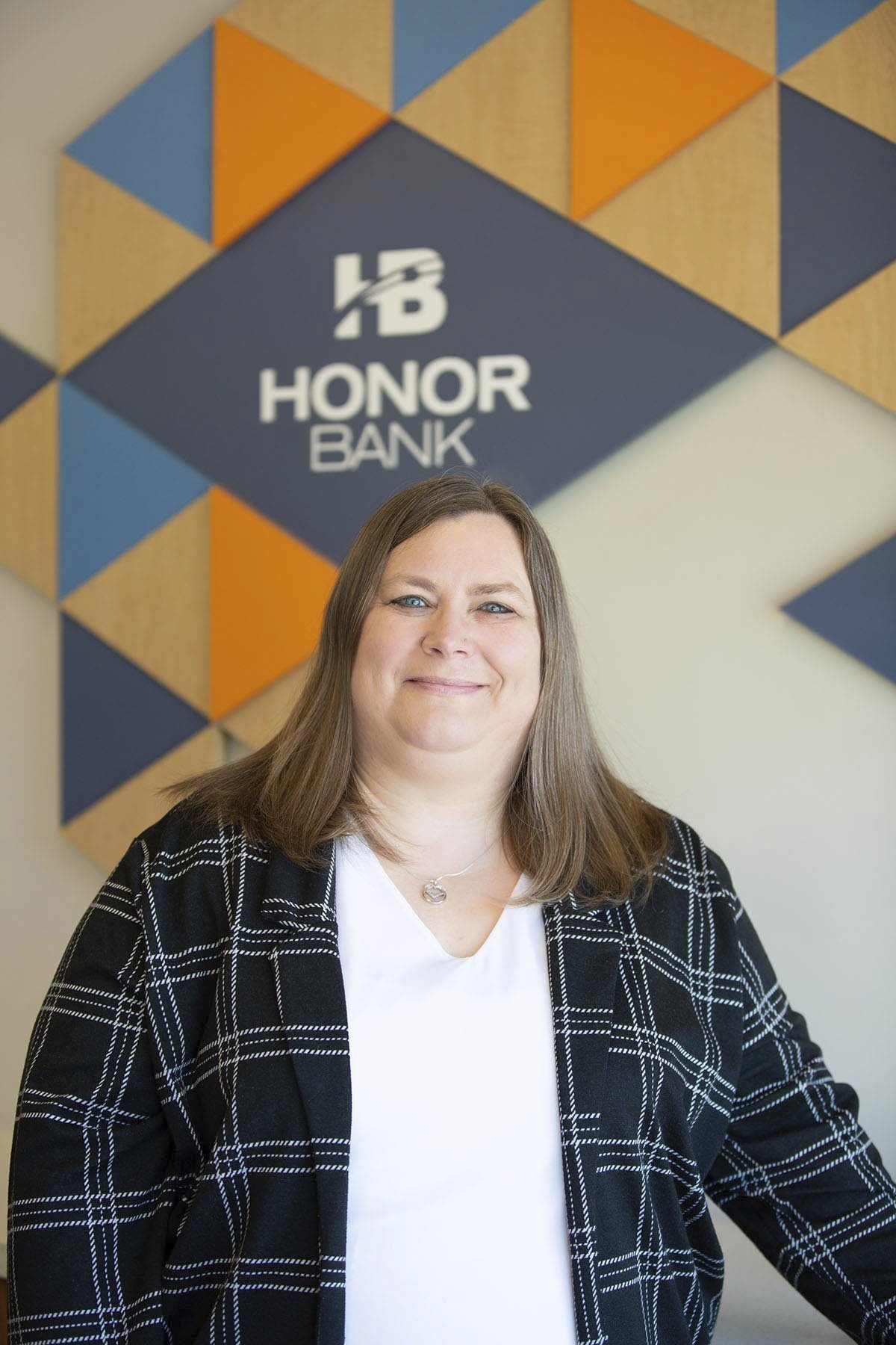 Honor Bank promotes Wixson to AVP, Benzonia branch manager