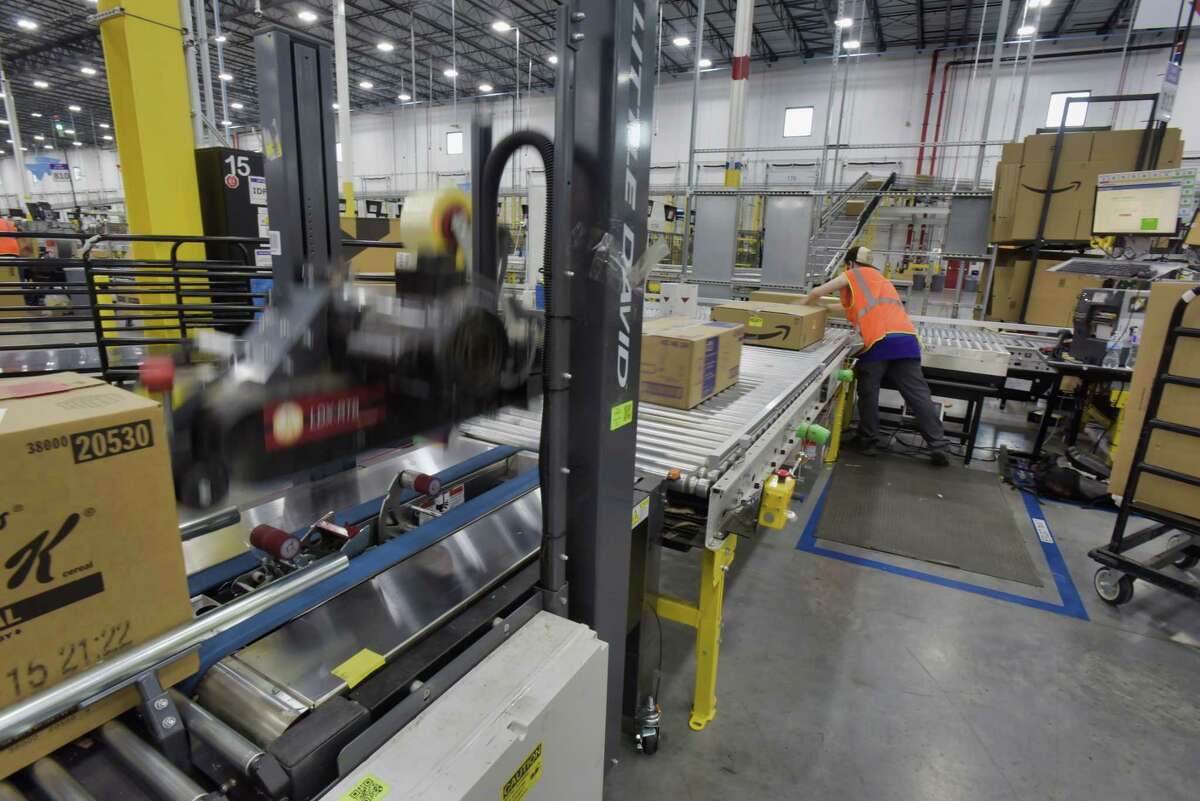 federal-safety-officials-probe-amazon-warehouse-in-schodack