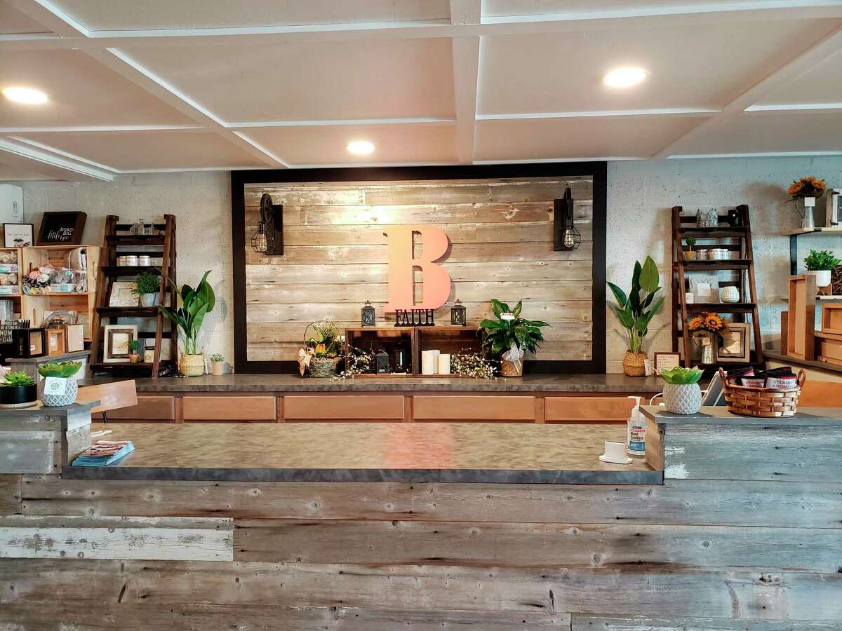 USA grads launch retail store in Sebewaing