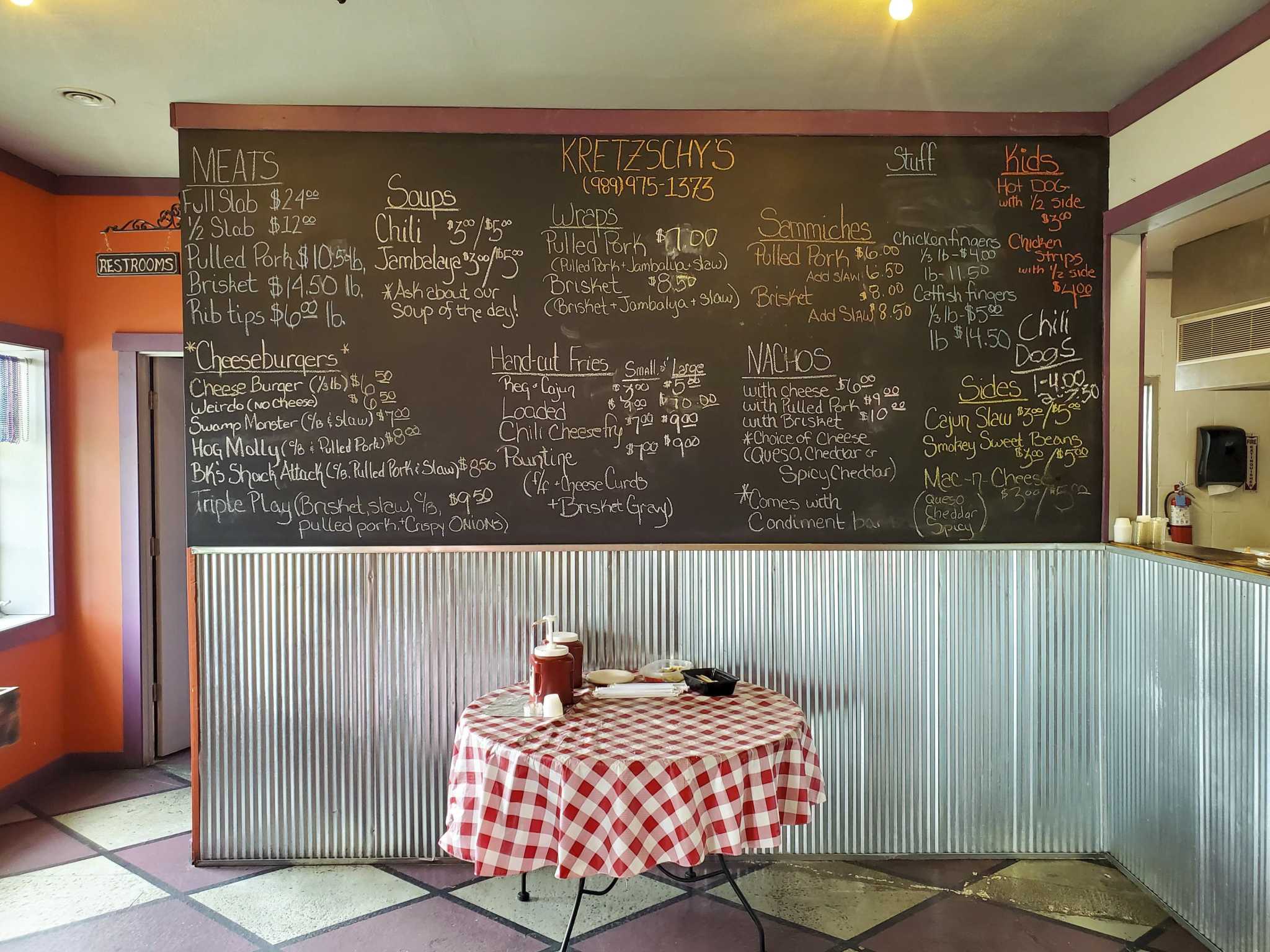Grabbing Grub with Nunn: Kretzschy's Smokey BBQ in Sebewaing - Vimarsana News