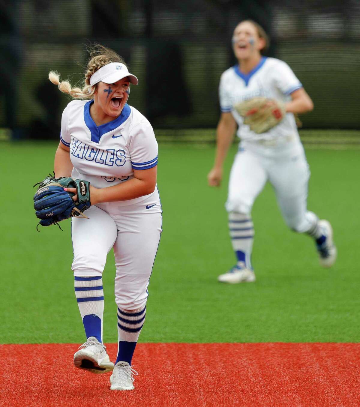 Barbers Hill advances to first state softball title game with semifinal