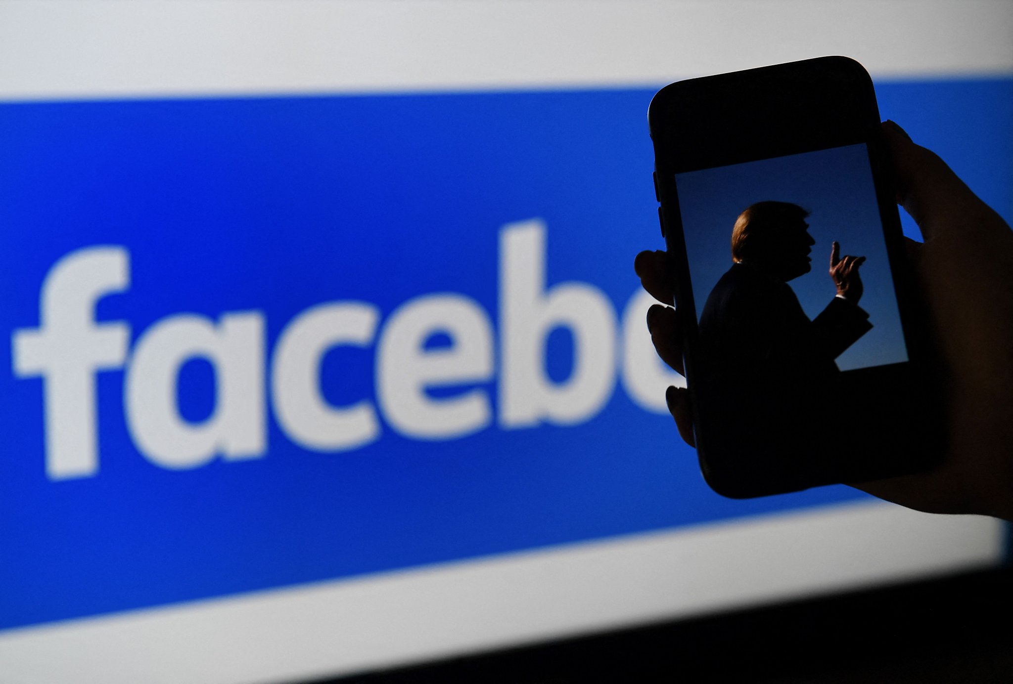Facebook extends Trump ban past 2022 midterm elections - Vimarsana News
