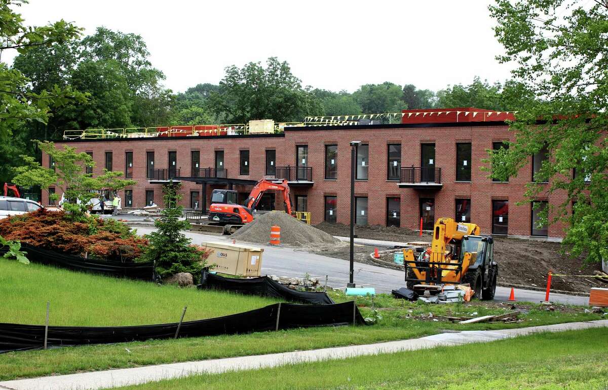 Renters show ‘extraordinary interest’ in new luxury apartments in old Glenville mill