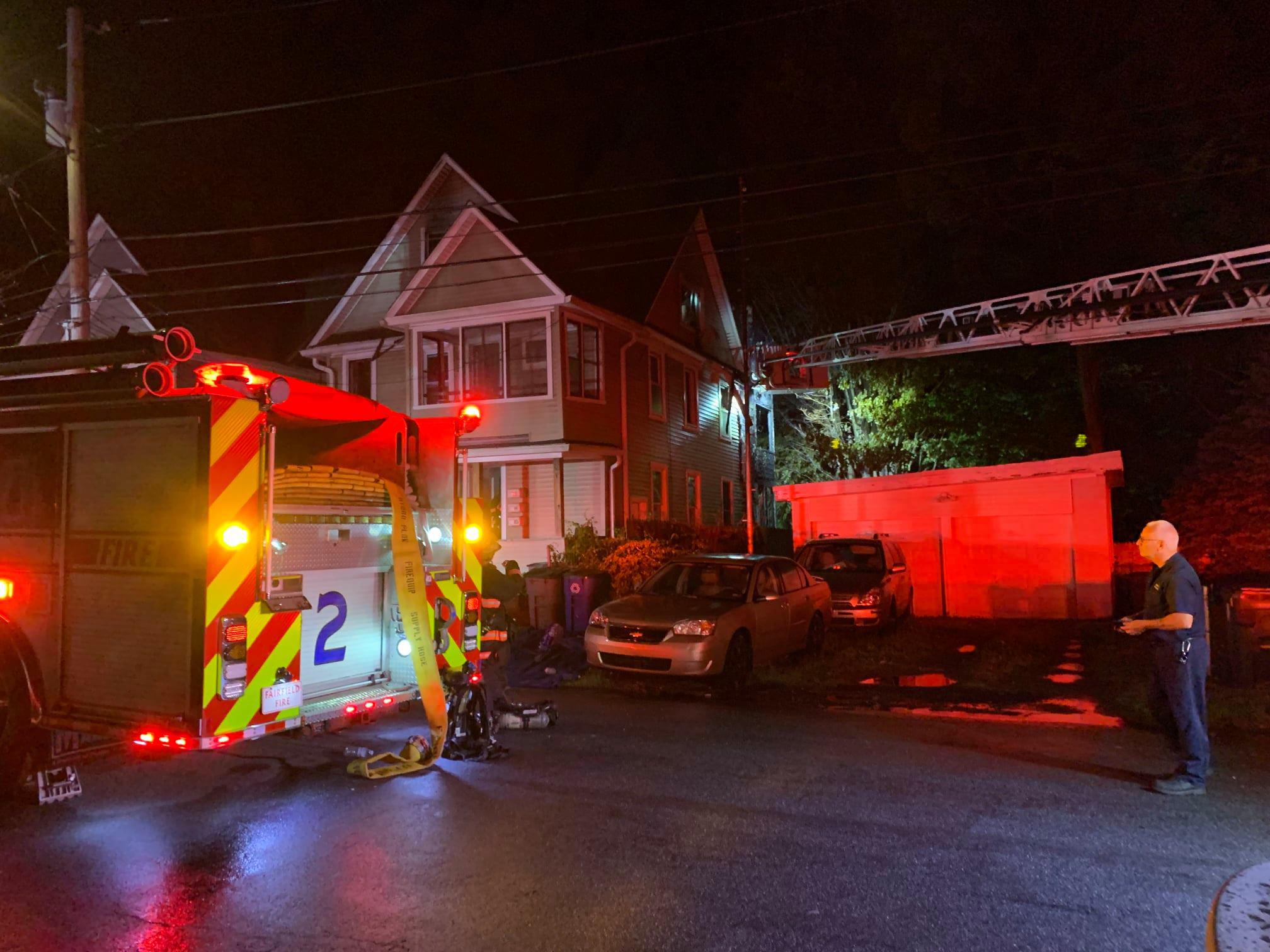 'Quick actions' by neighbors help three families escape fire at Fairfield home - Vimarsana News