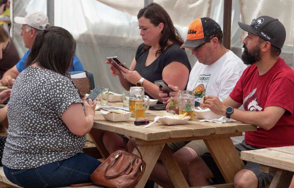 Midland Beer Garden reopens, to host Dueling Pianos this weekend