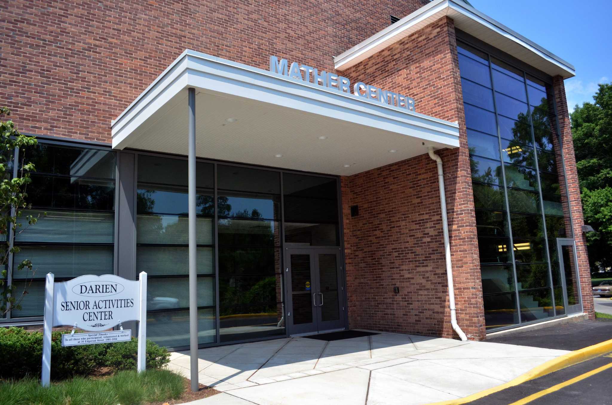 Darien Senior Center offers limited in-person programs - Vimarsana News