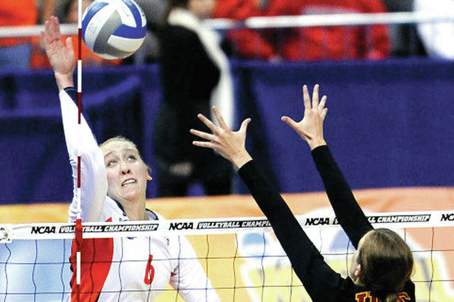 Former Illini Kahok Bartsch Hackley Makes Olympic Volleyball Team