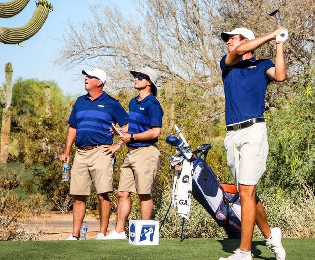 Bet you didn’t know Illinois is golf school