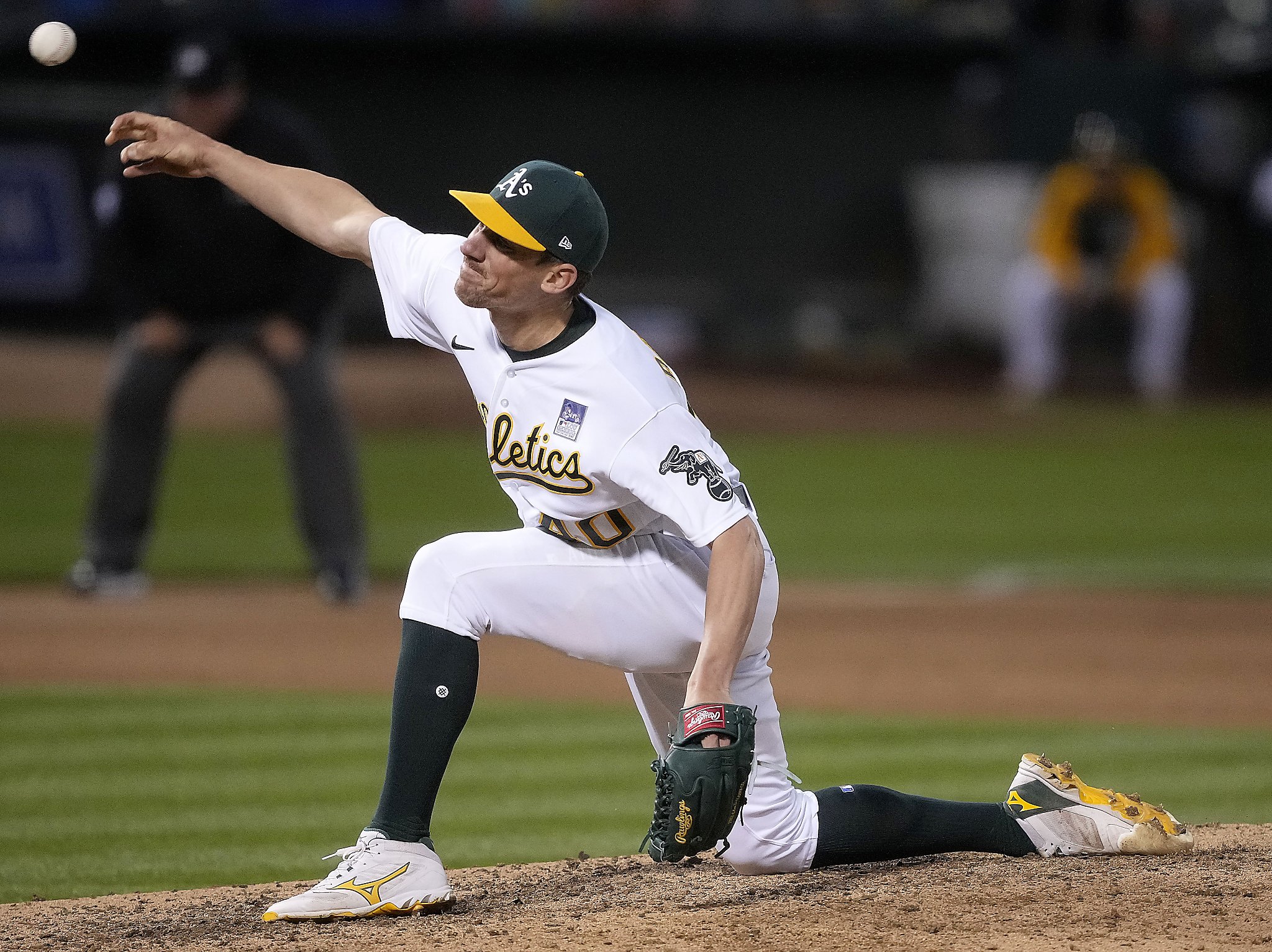 Starting pitcher Chris Bassitt of the Oakland Athletics leave the News  Photo - Getty Images