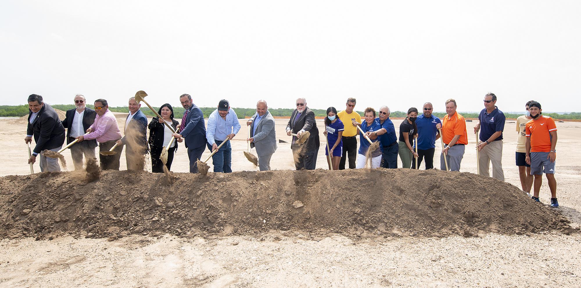 City of Laredo breaks ground on $7.5M TAMIU tennis complex - Vimarsana News