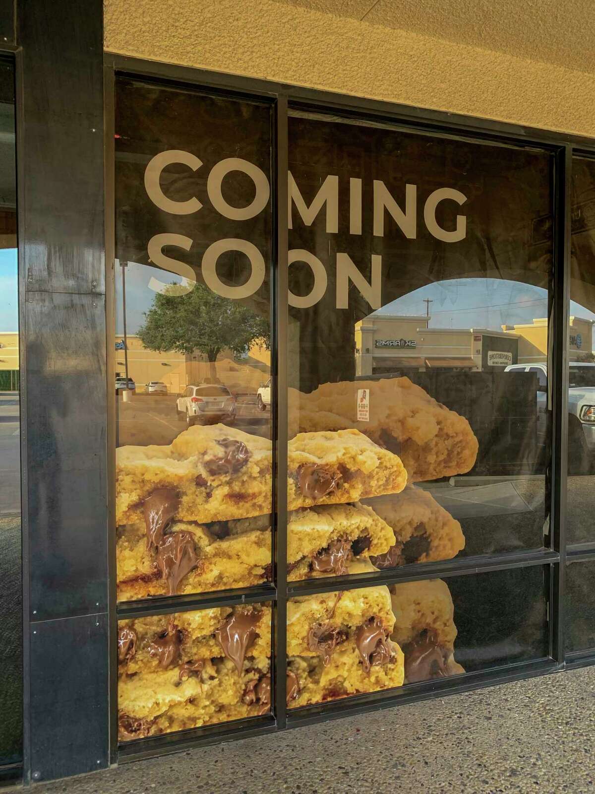 Crumbl Cookie Sets Opening Date