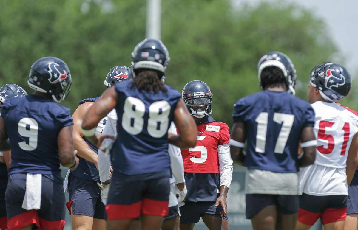 Five of the Texans' training camp sessions will be open to season-ticket holders. 