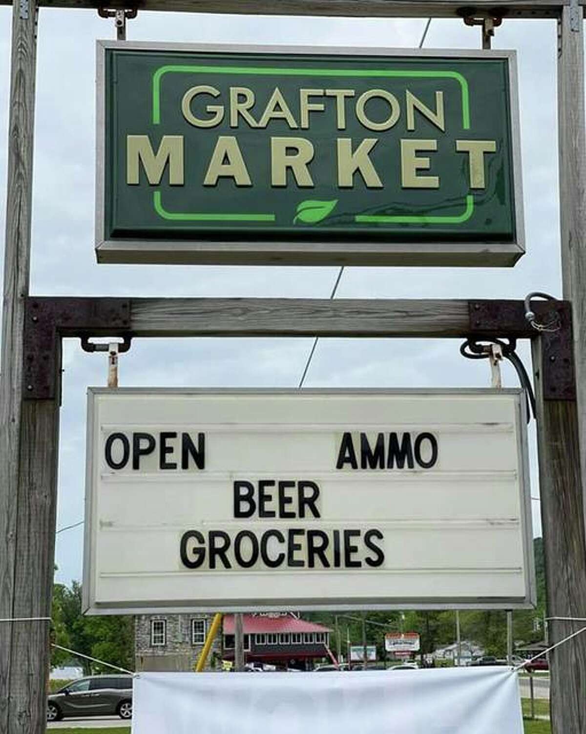 Grafton restaurant owner opens market