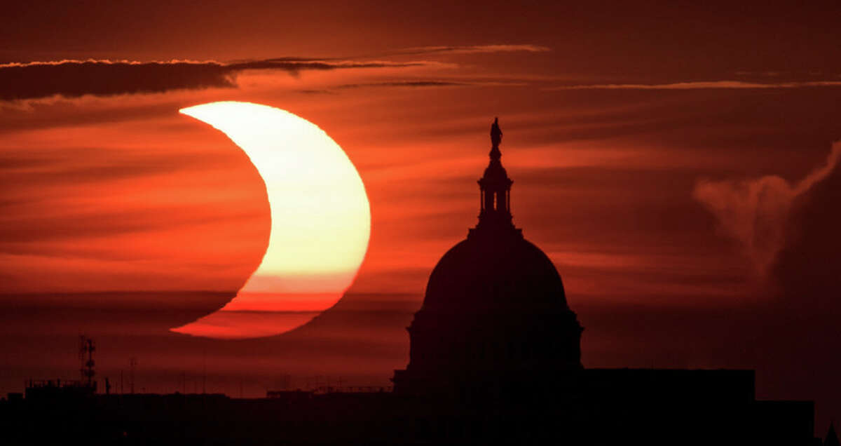 Here's how Houstonians can see the partial eclipse in October