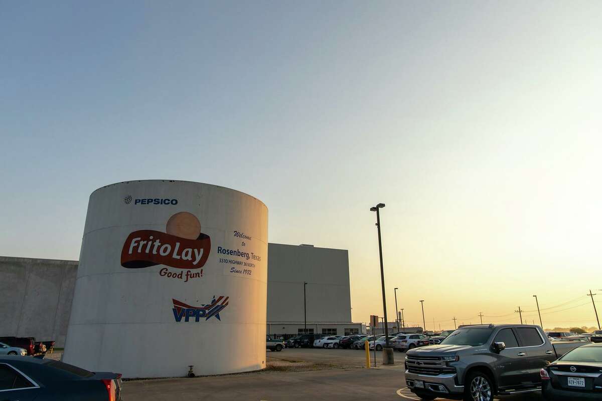 Expansions at the Frito-Lay facility at 3310 Texas 36 in Rosenberg will increase the footprint from 488,900 square feet to 801,936 square feet by the fourth quarter of 2022.