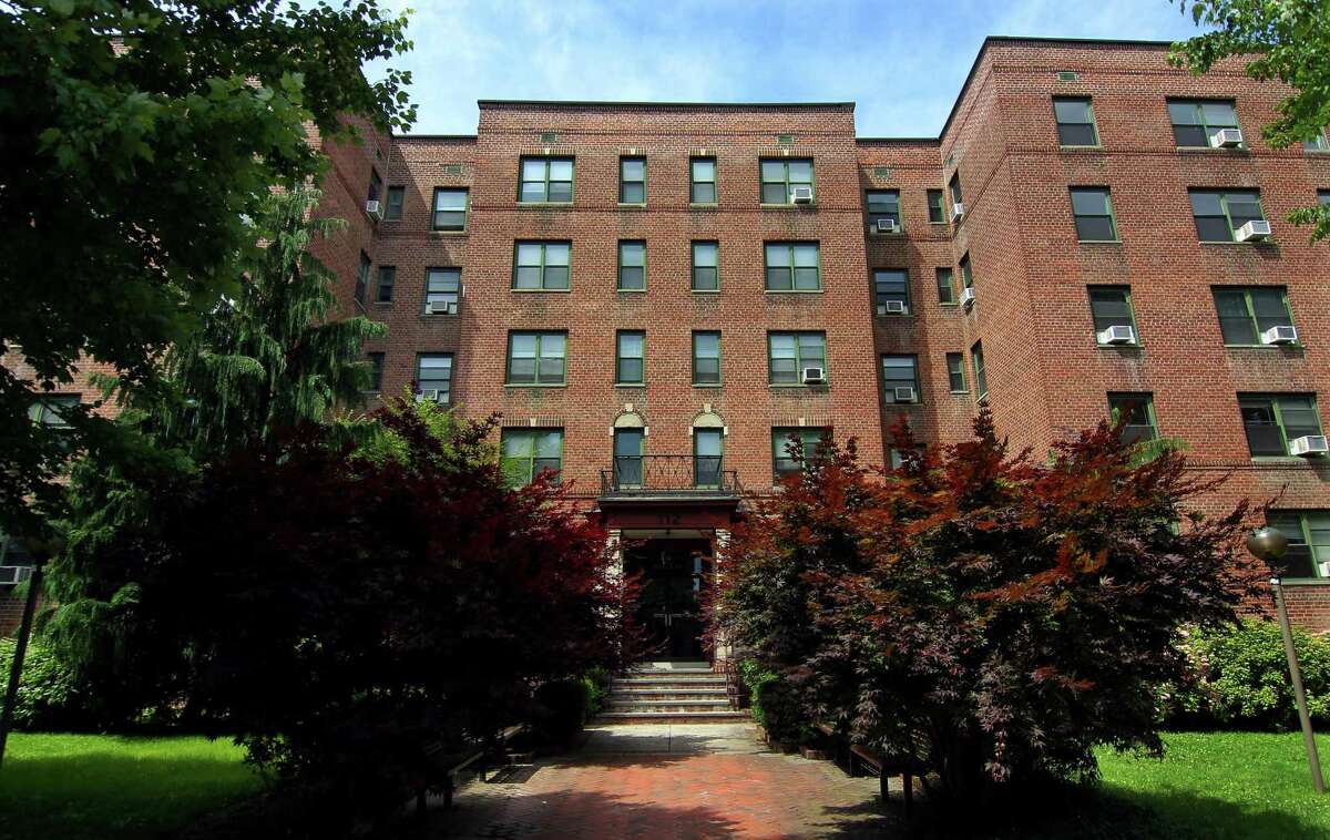 The Hoyt Bedford apartments, a 350-unit complex at 98-140 Hoyt St., in Stamford, Conn., have sold for about $99 million.