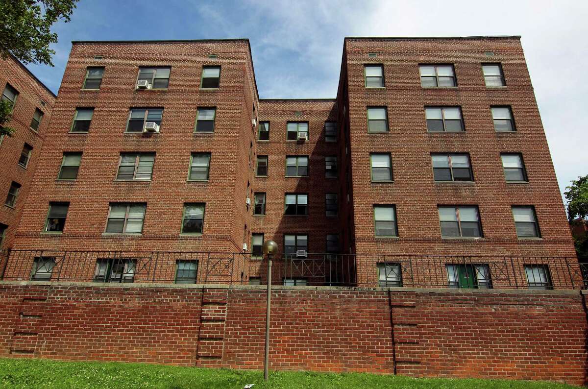 The Hoyt Bedford apartments, a 350-unit complex at 98-140 Hoyt St., in Stamford, Conn., have sold for about $99 million.