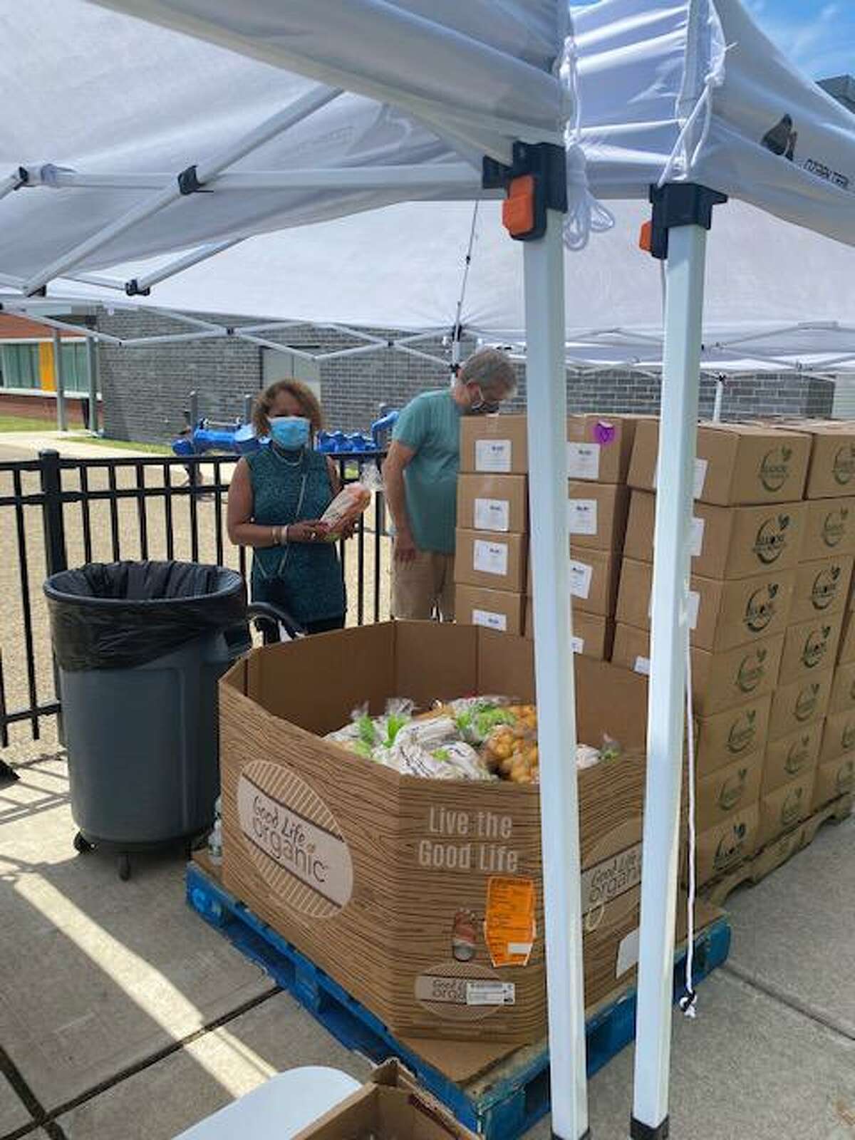 A volunteer event with the Council of Churches, the Connecticut Food Bank, Theodore Roosevelt Elementary School in Bridgeport and the Rescue Mission to give out fresh fruits and vegetables to residents in the school's parking lot.