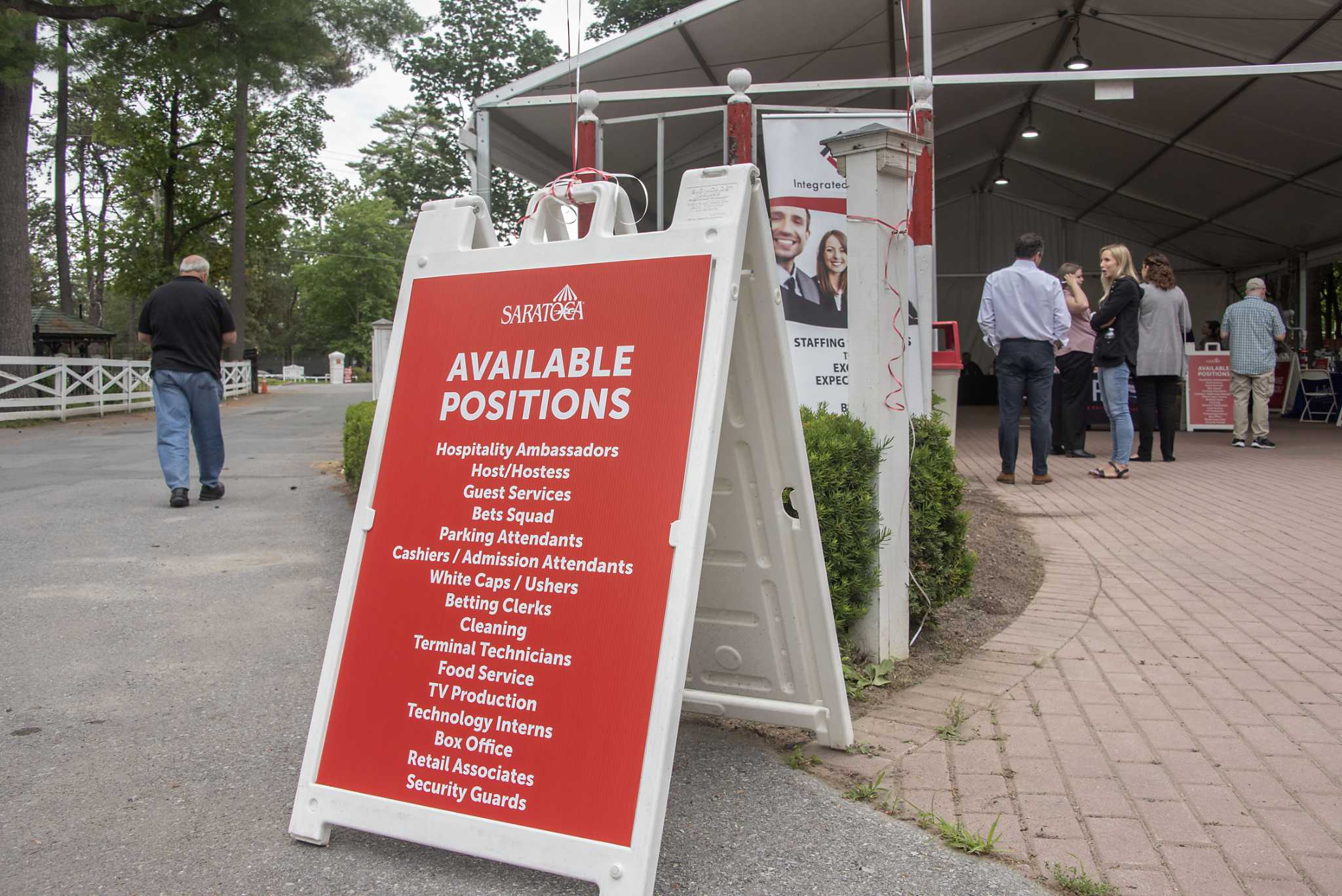 Saratoga Race Course jobs draw steady stream of applicants