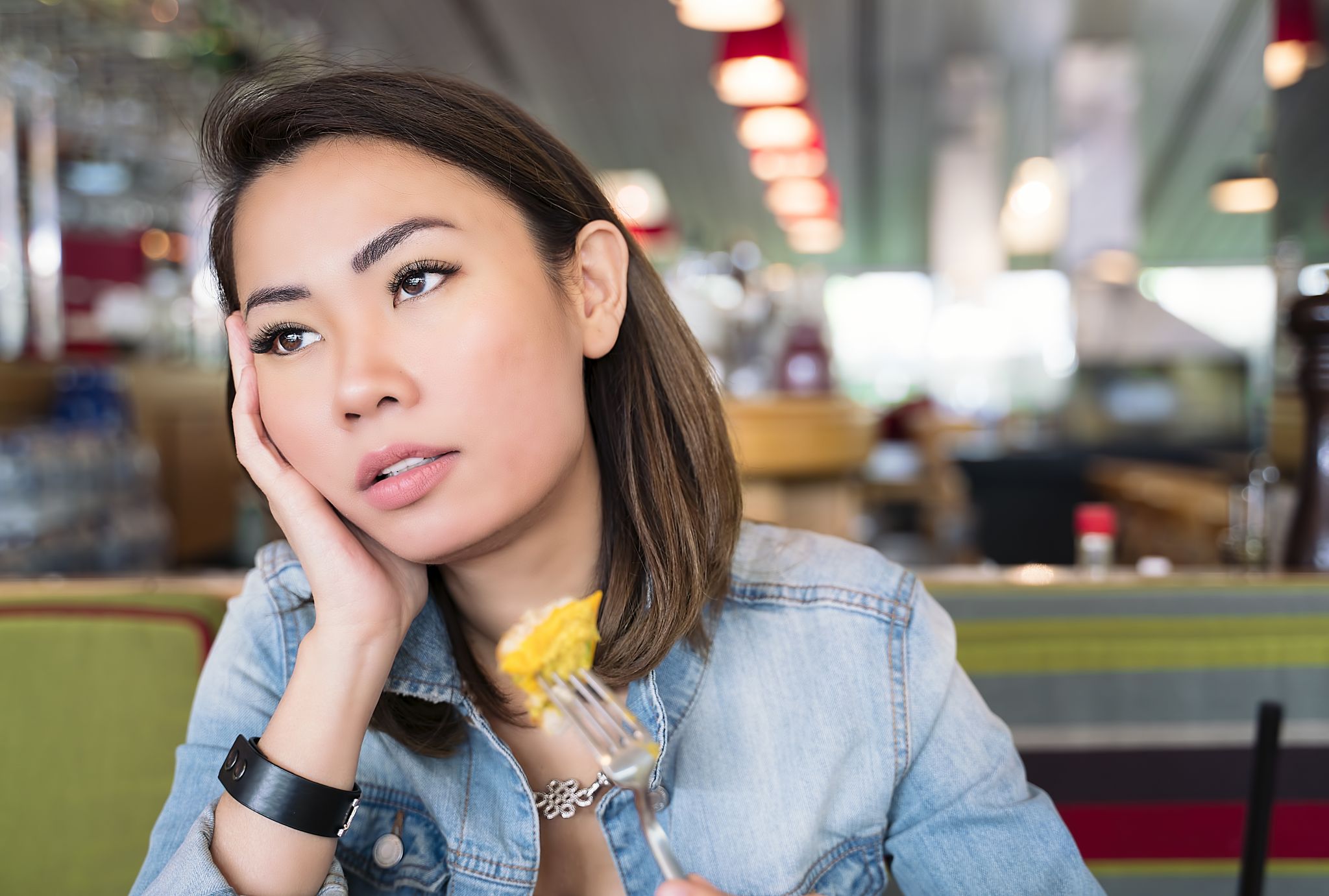 Dear Abby: Friend deflects unwanted questions by lying