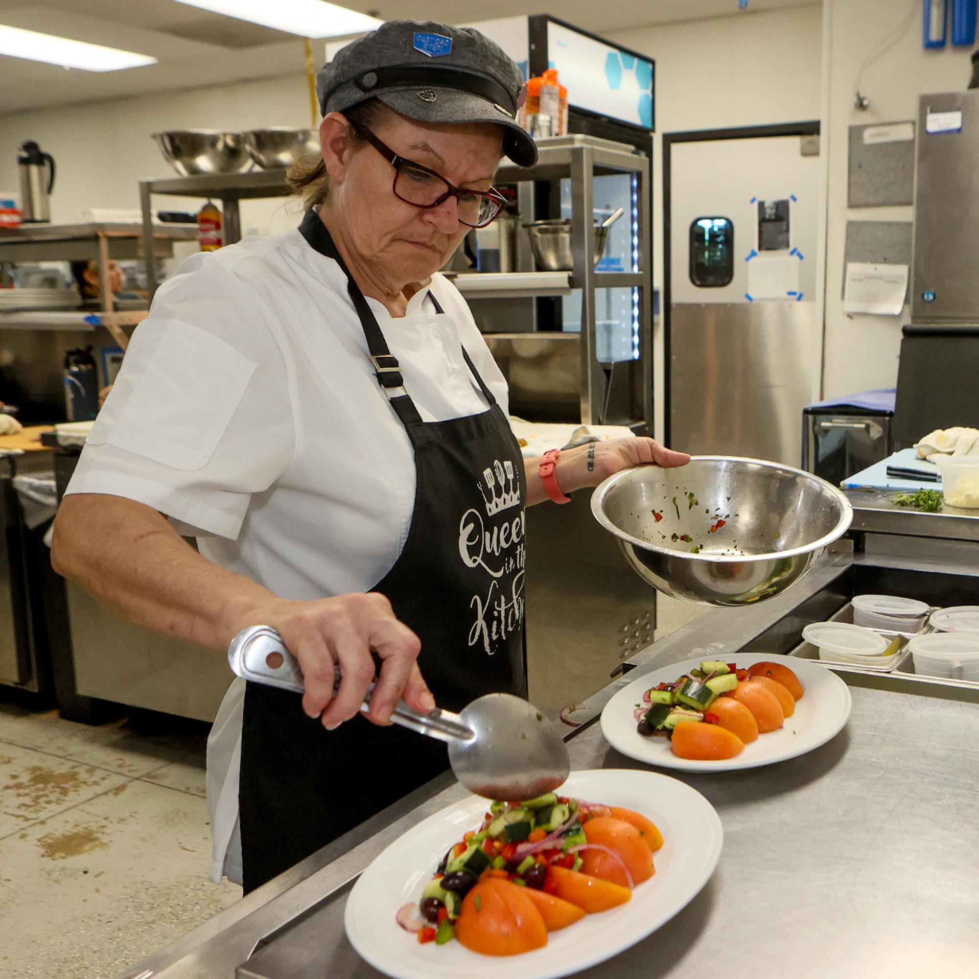 'Pay It Forward': Cibolo restaurant awarded for helping front-line workers during pandemic, freeze - Vimarsana News