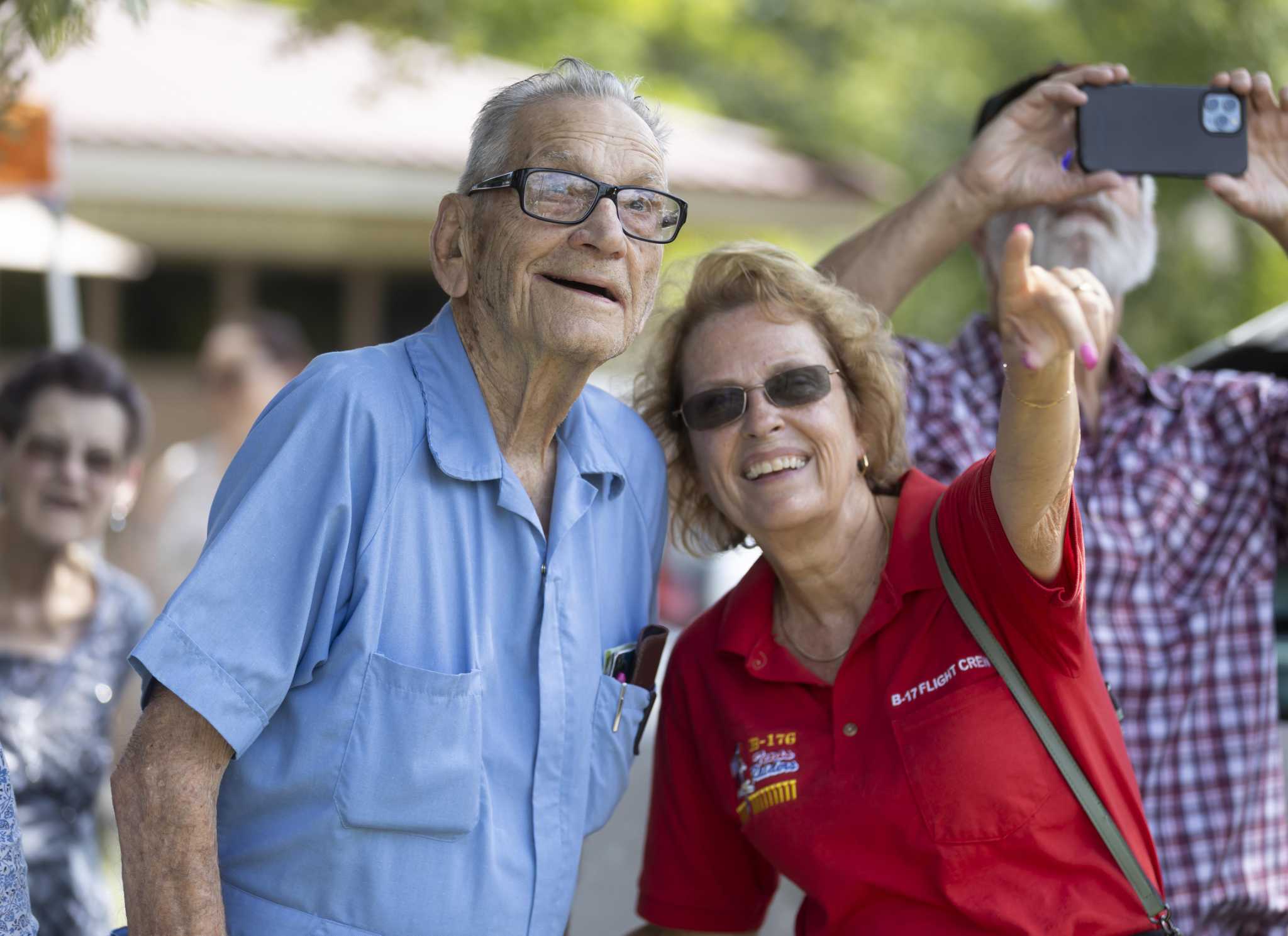 Homage paid to 100-year-old WWII Conroe veteran with birthday flyover - Vimarsana News