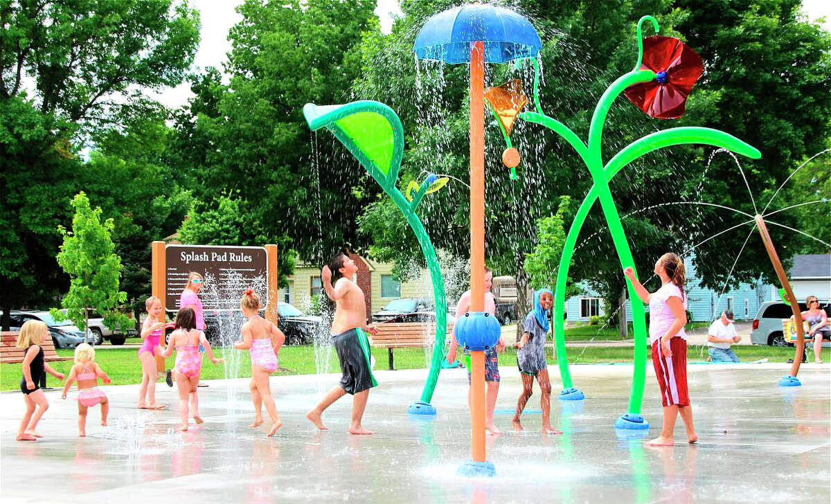 Pickleball courts open at Hemlock Park in Big Rapids