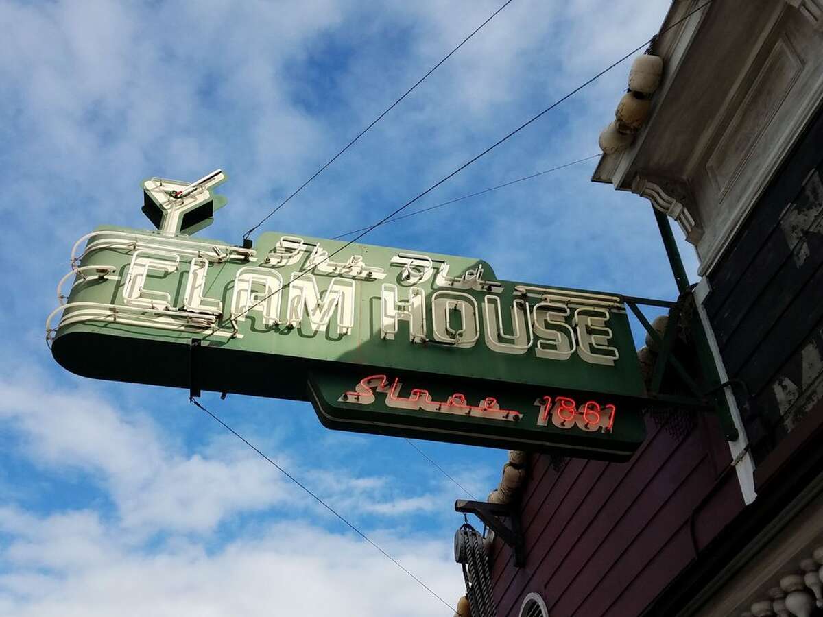The Old Clam House at 299 Bayshore Blvd in San Francisco is up for sale, and its owners are retiring. 