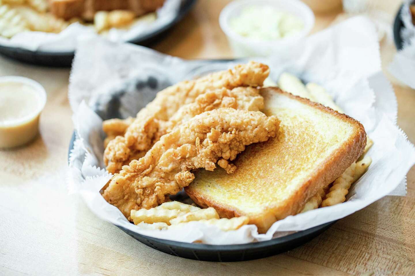 Iconic Layne’s Chicken Fingers opens new Houston location