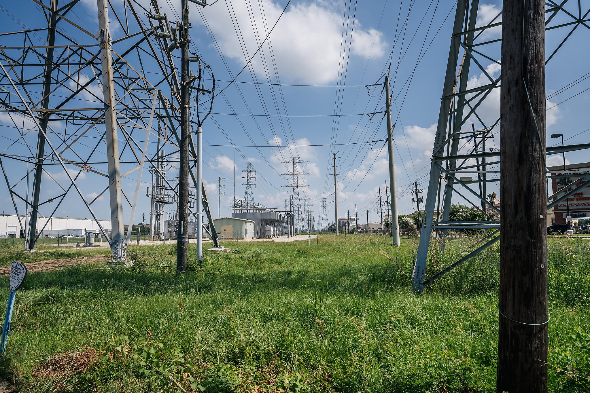 Will there be blackouts? California may call to conserve power as heat wave strains grid - Vimarsana News