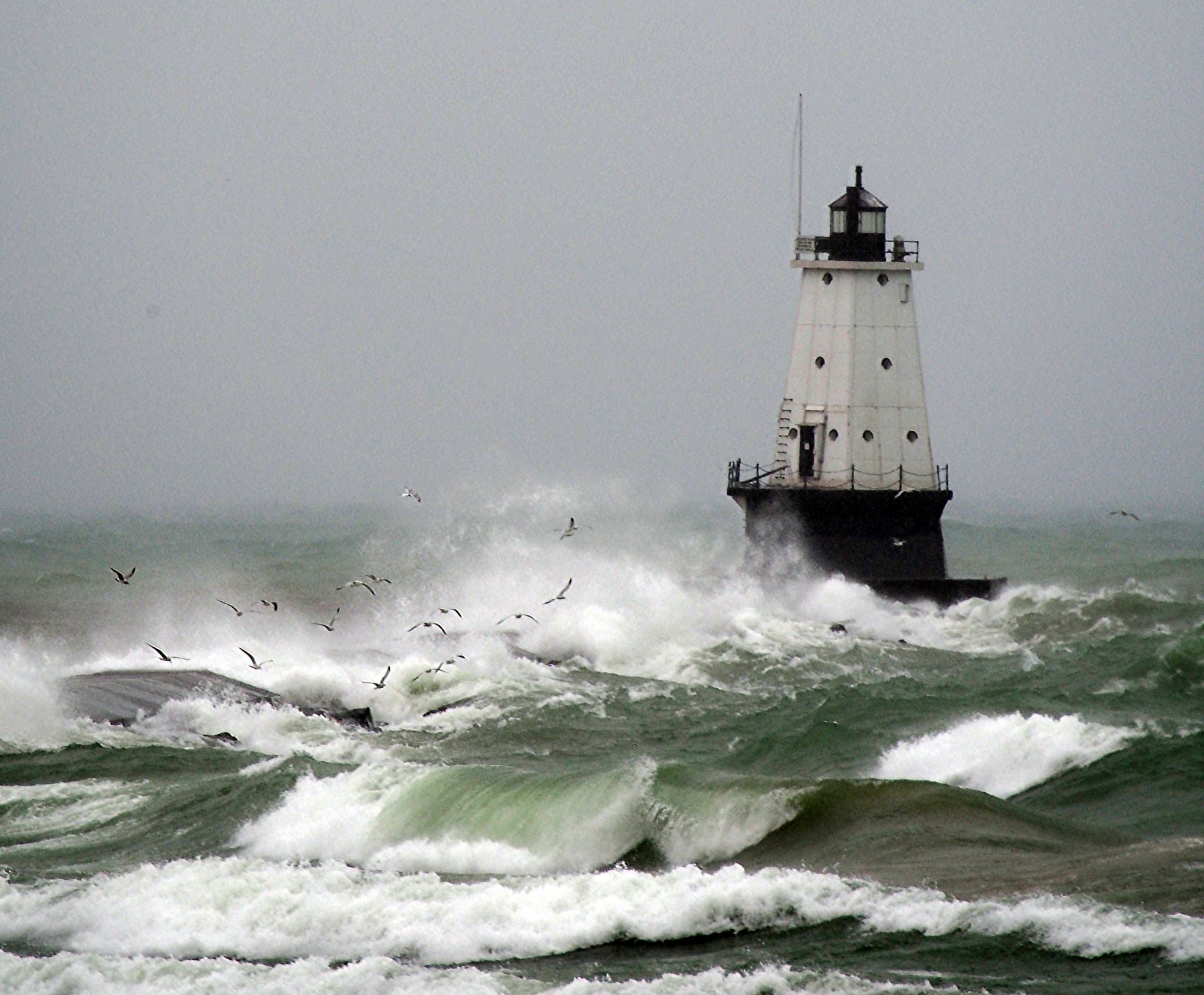 Tsunamis In Lakes Can Happen