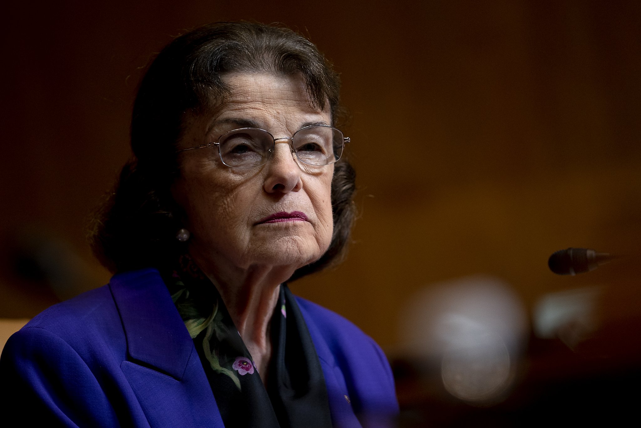 Progressives fed up with Feinstein, want her to resign now