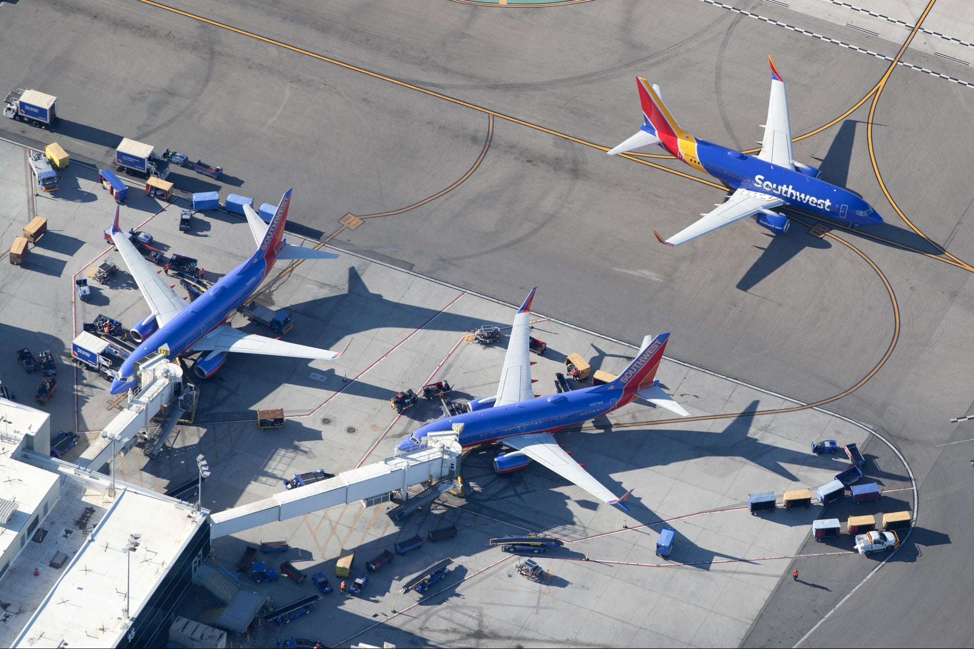 Passengers Furious After Southwest Airlines Leaves Thousands Stranded 