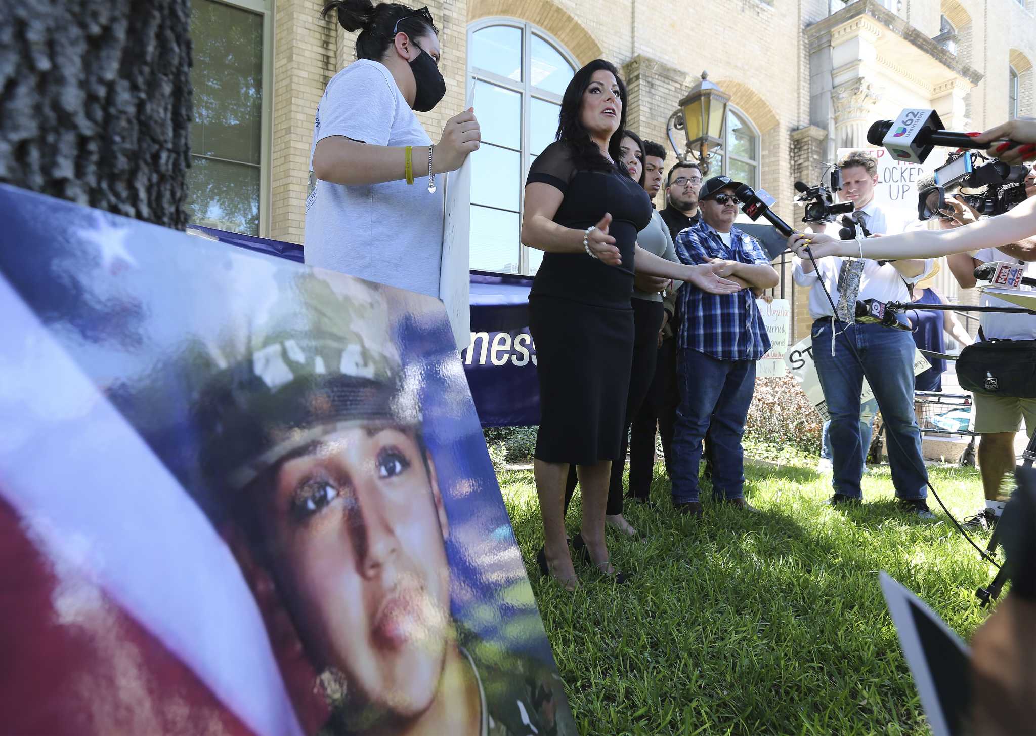 Judge Wont Toss Confession Of Girlfriend Of Suspected Killer Of Vanessa Guillén
